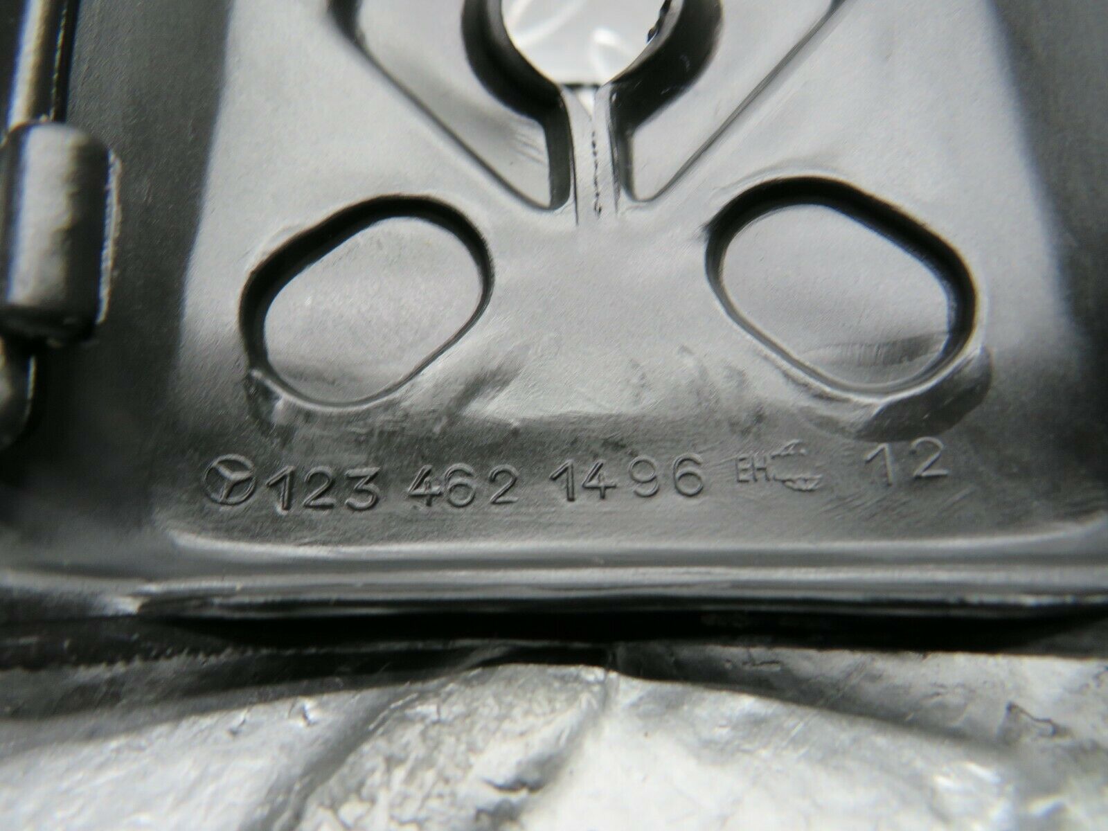 22951 Mercedes-Benz C123 230CE Coupe Steering Column Switch Cover 1234621496