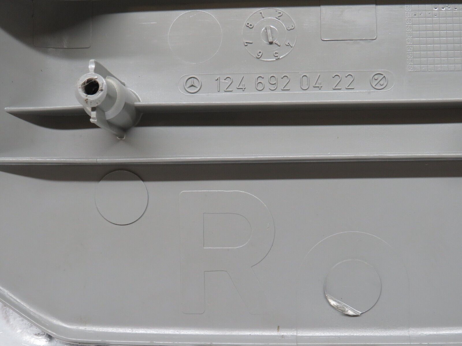 32324 Mercedes-Benz S124 300TE B Pillar Lower Cover Right Side Grey 1246920422