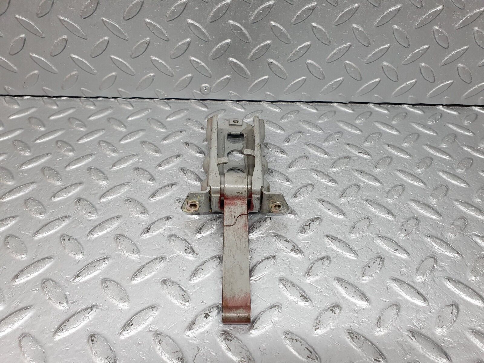 41075 Mercedes-Benz W126 300SE Door Safety Check Strap Front