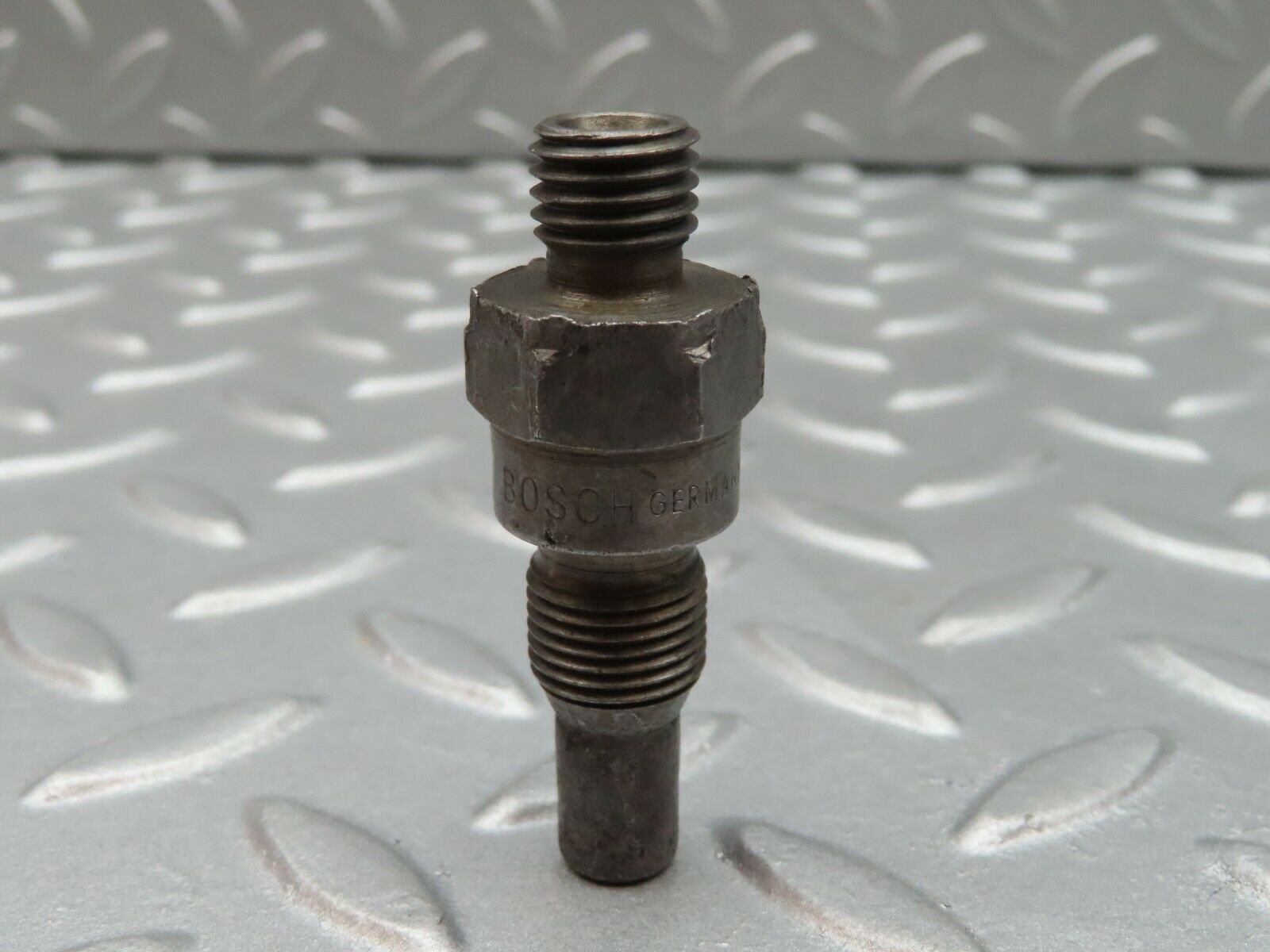 3521 Mercedes-Benz W108 280SE Fuel Injector Bosch DC8C45R2