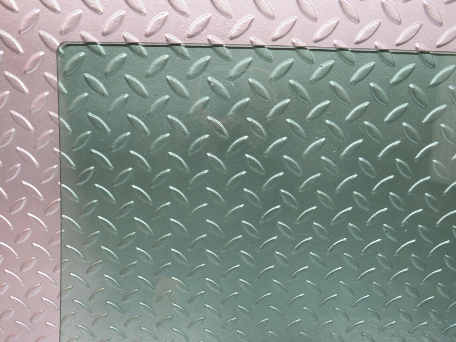 24437 Mercedes-Benz S124 220TE Wagon Rear Right Door Window Glass