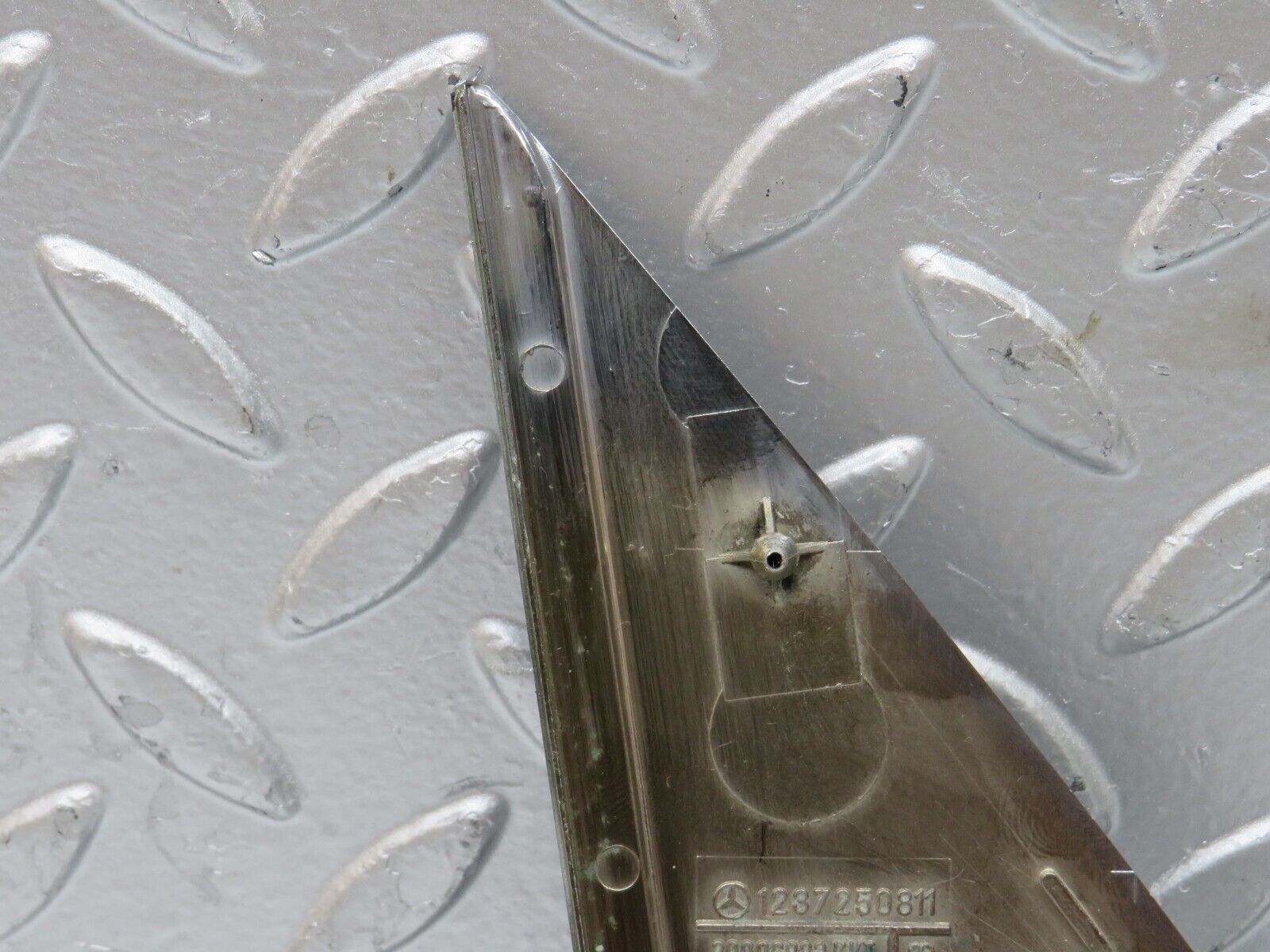 27968 Mercedes-Benz W123 280E Mirror Triangle Cover Right 1237250811