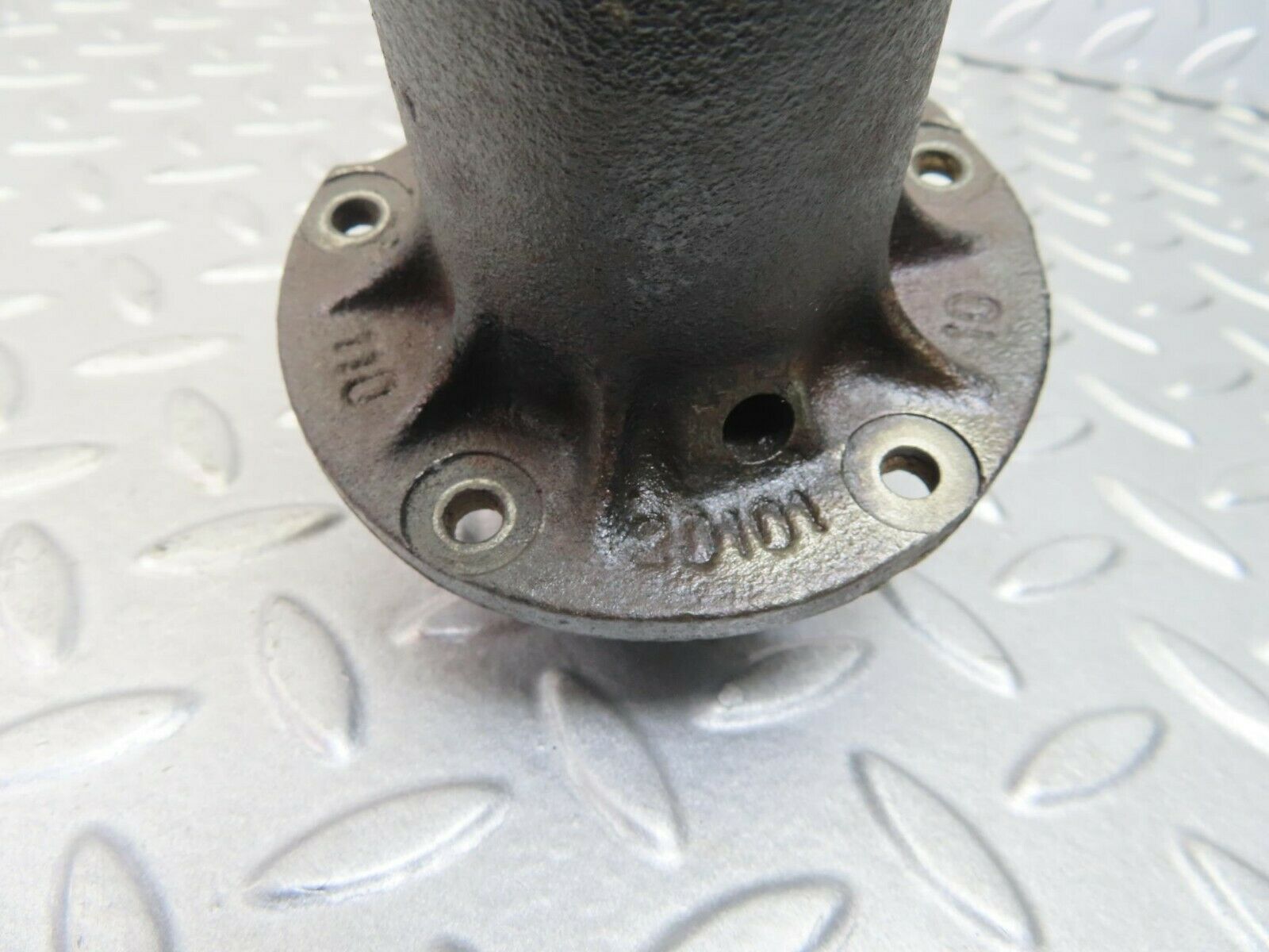 8775 Mercedes-Benz W114 Water Pump 1102010110