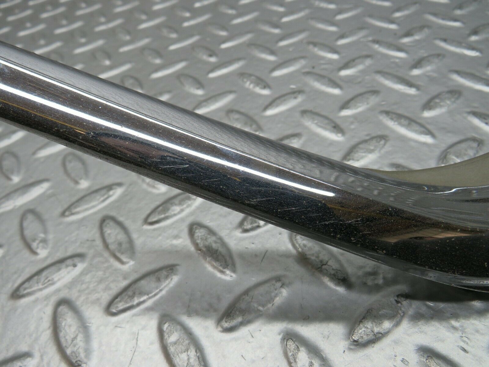 22732 Mercedes-Benz C107 450SLC Coupe Rear Window Trim Right 1076980289