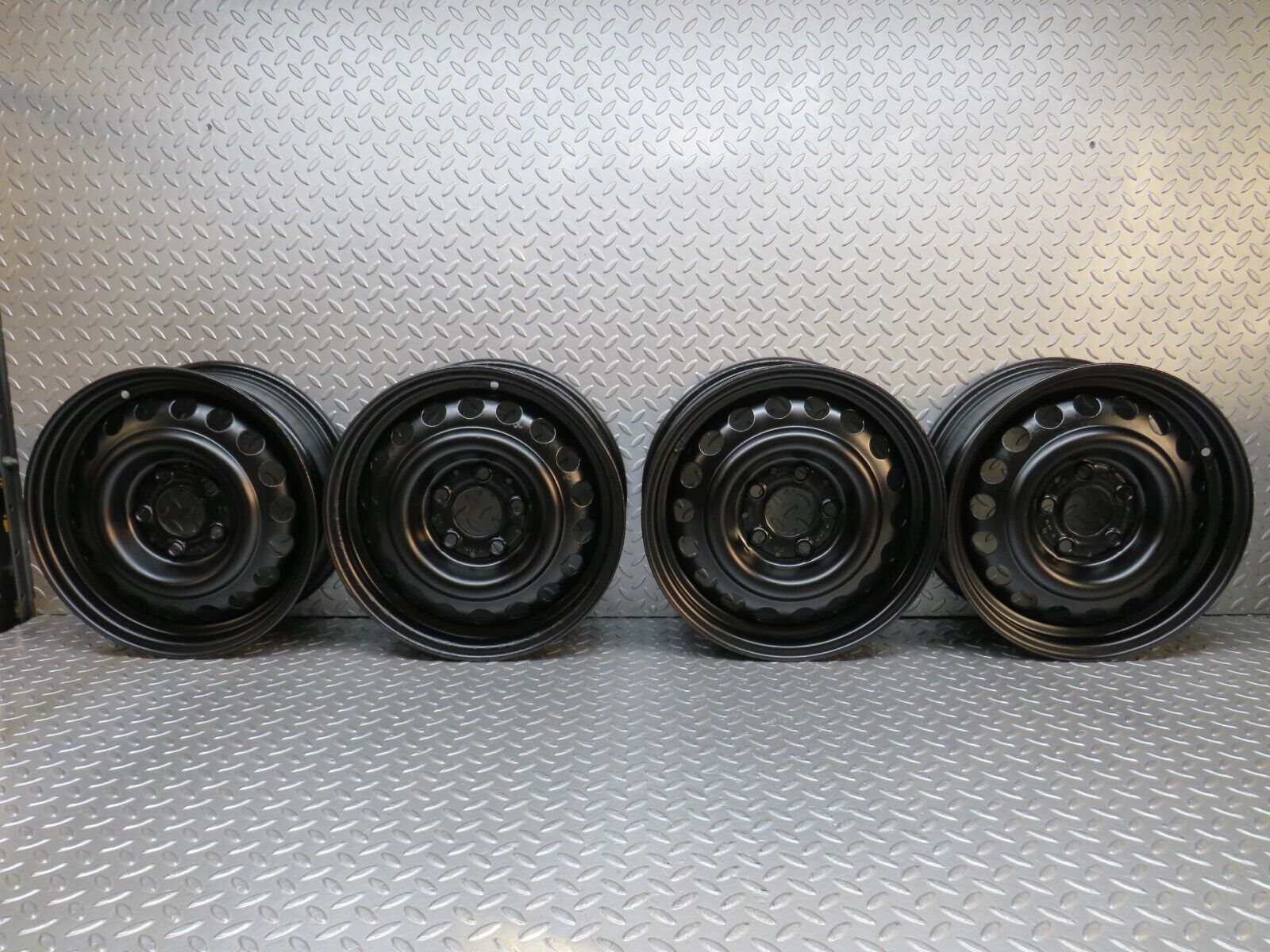 39528 Mercedes-Benz Steel Wheel Set 6Jx15H2 ET49 1244000602