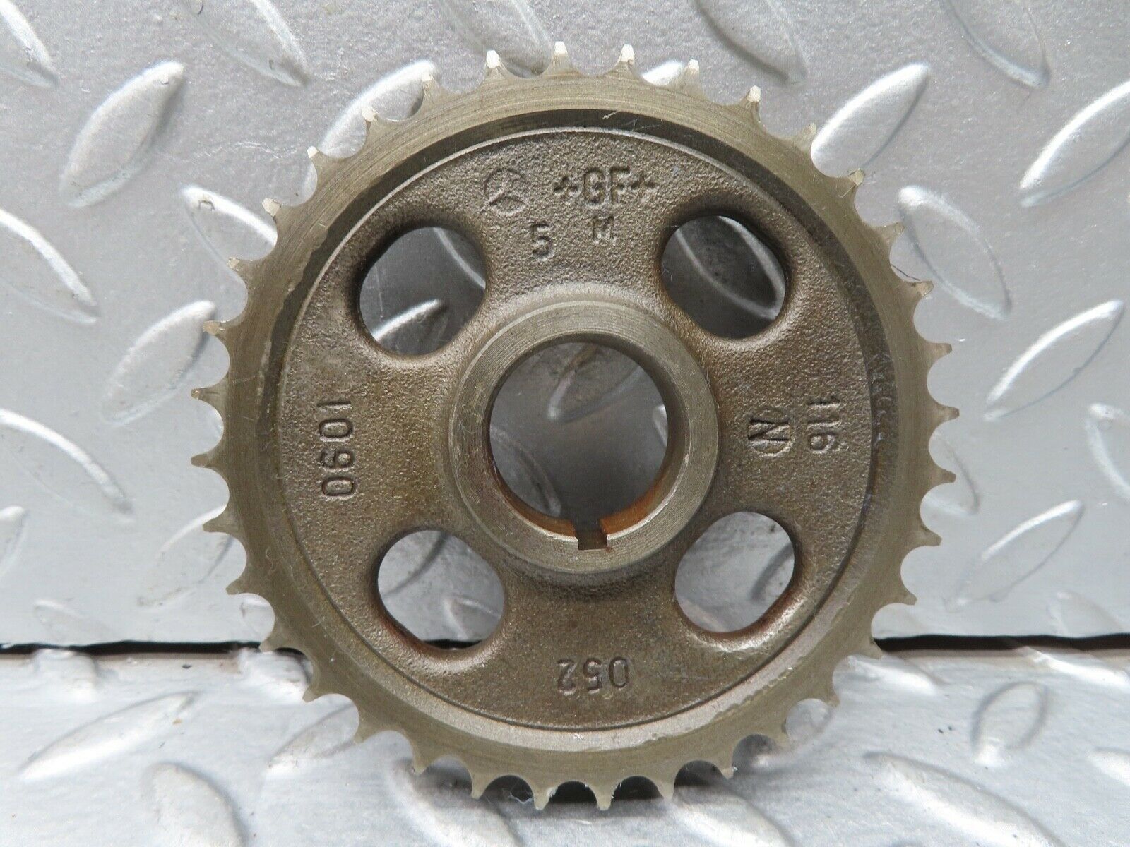 17718 Mercedes-Benz W116 450SEL Camshaft Timing Gear Sprocket 1160520601