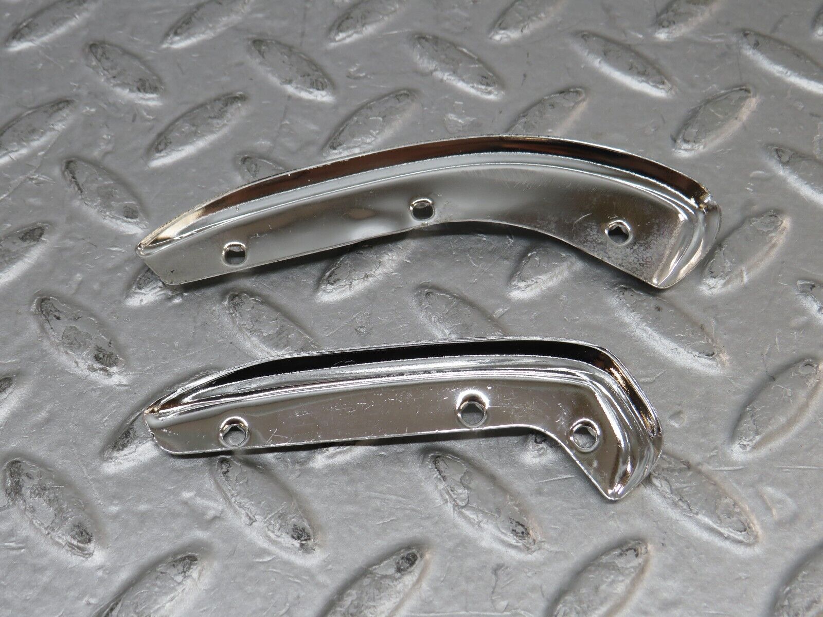 37297 Mercedes-Benz W109 300SEL Interior Door Handle Chrome Trim Pair Right