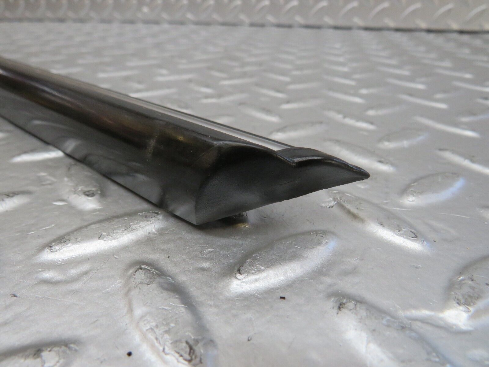 26079 Mercedes-Benz W116 450SE Rear Left Door Centre Moulding Trim