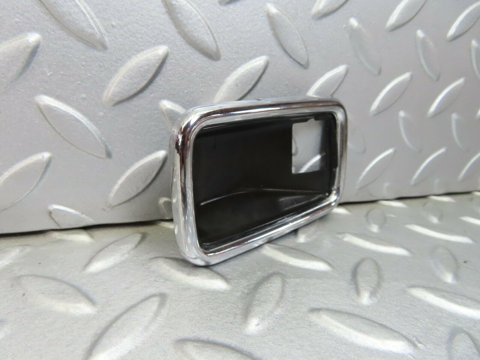 7904 Mercedes-Benz W115 220D Chrome Frame For Door Handle Left 1087660511