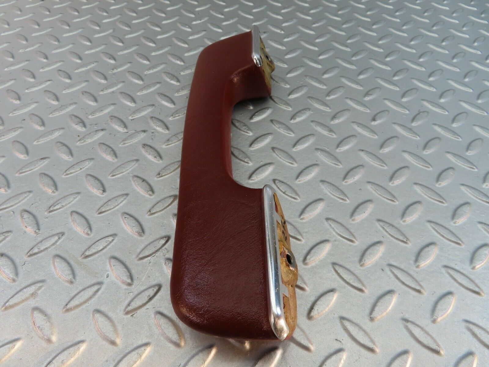 7585 Mercedes-Benz S123 230TE Wagon Interior Door Handle Rear Right 1239702001