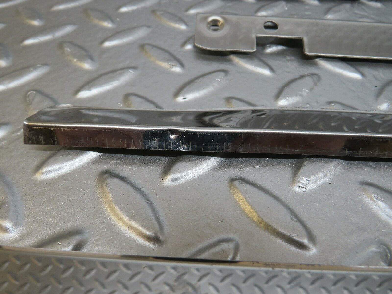 24400 Mercedes-Benz S124 220TE Wagon Sunroof Chrome Trim Set