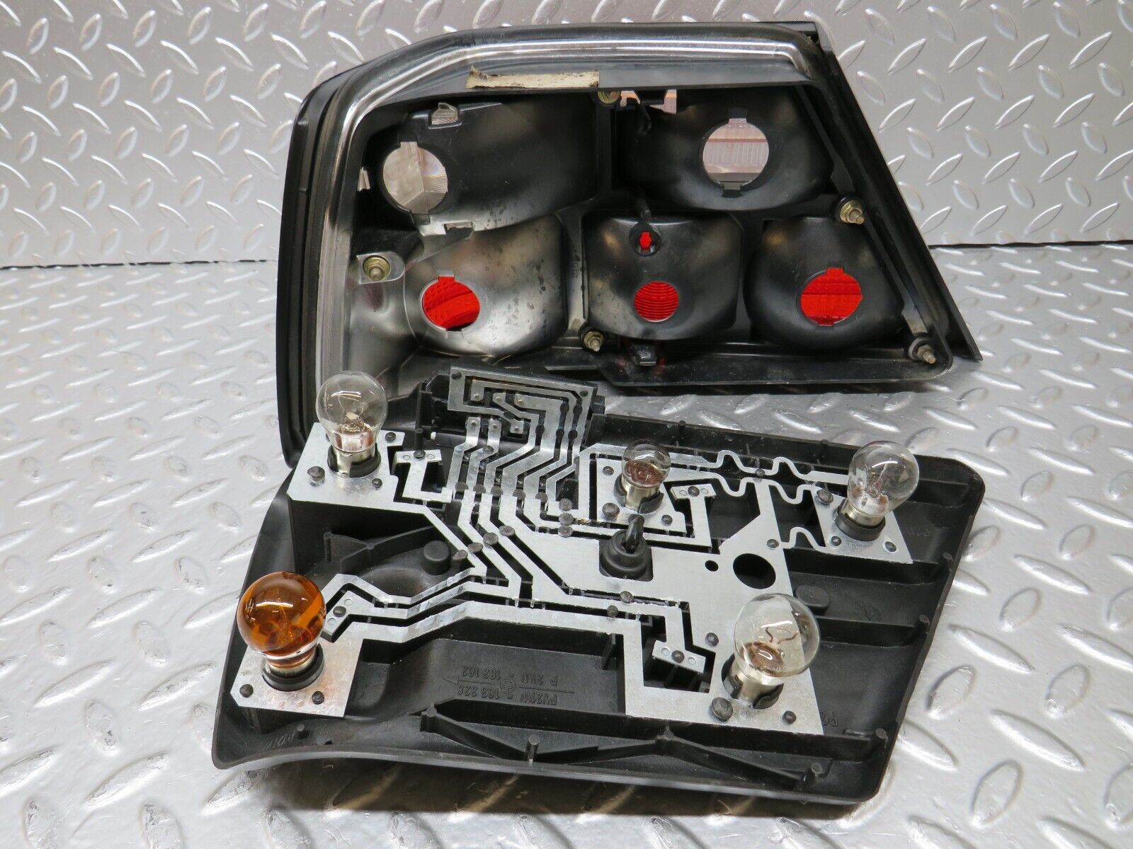 25863 Mercedes-Benz W124 280E Tail Light Right Side