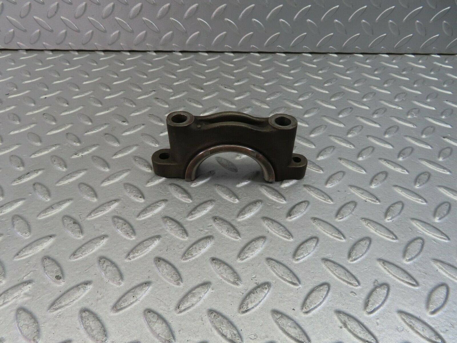 10220 Mercedes-Benz W111 220SE Crankshaft Bearing Holder Block 1800110112