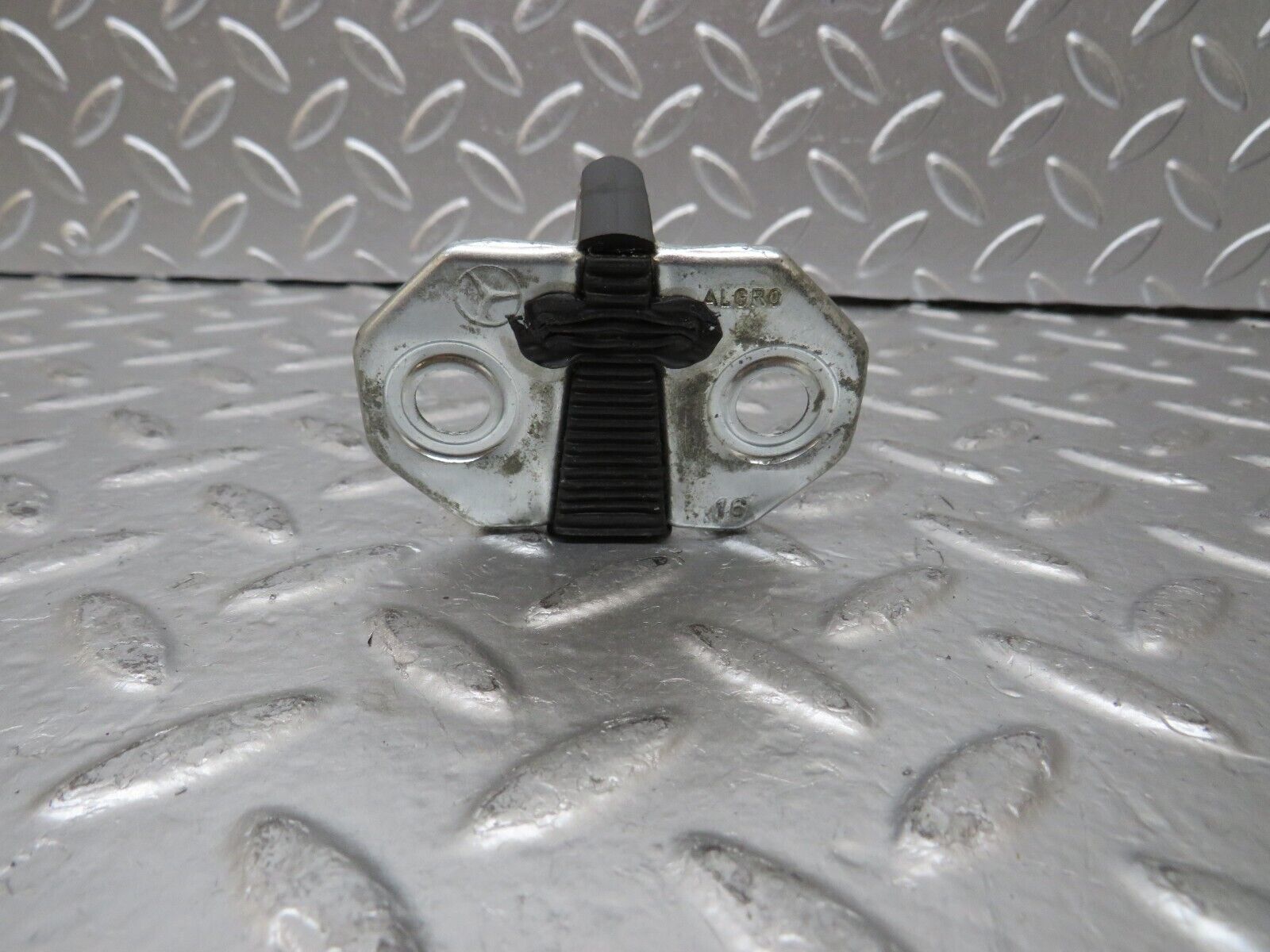 25050 Mercedes-Benz W140 S320 Door Lock Latch Left Side