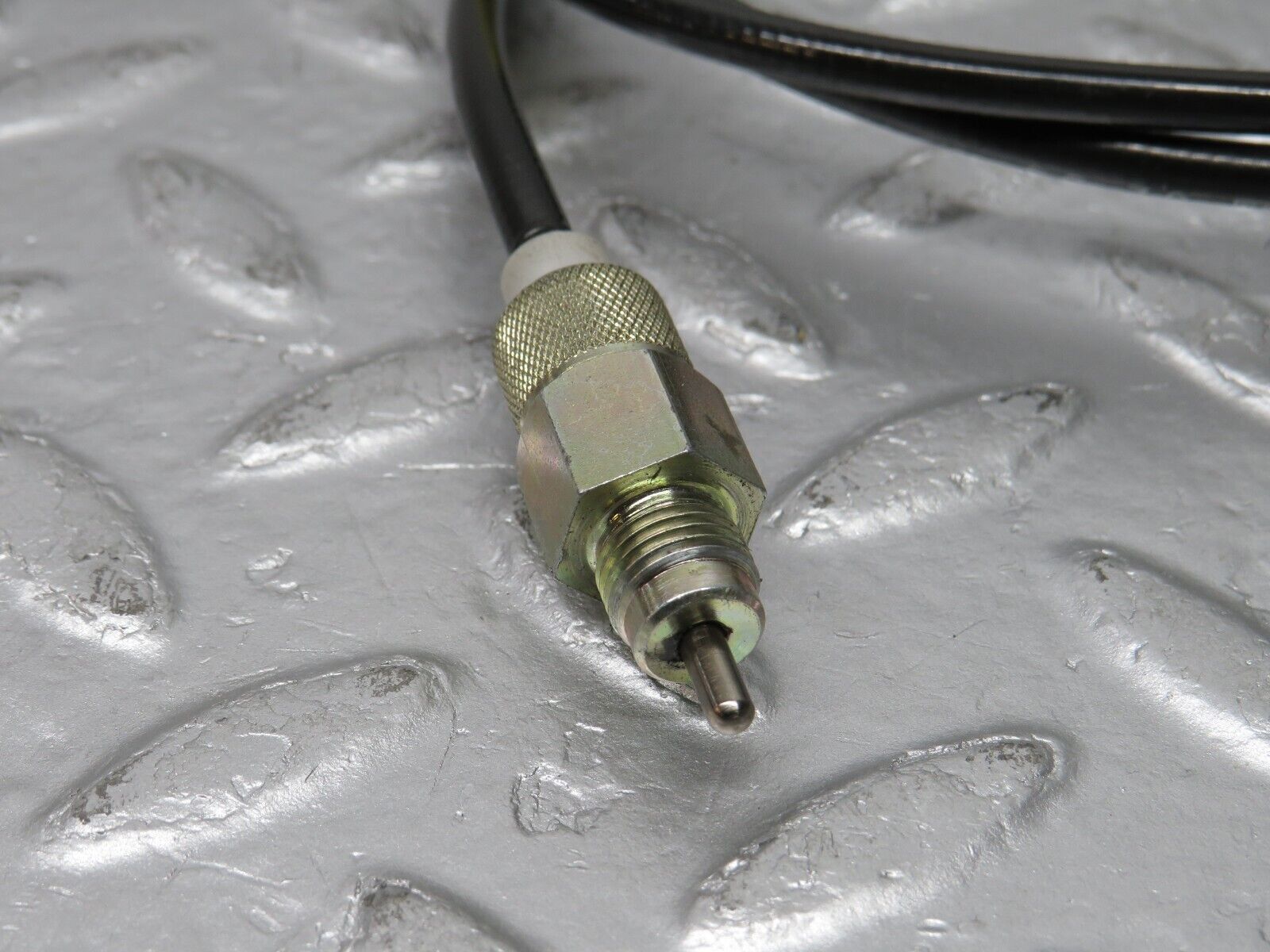 38474 Mercedes-Benz R129 280SL Coupe Steering Lock Transmission Lockout Cable 1292670264