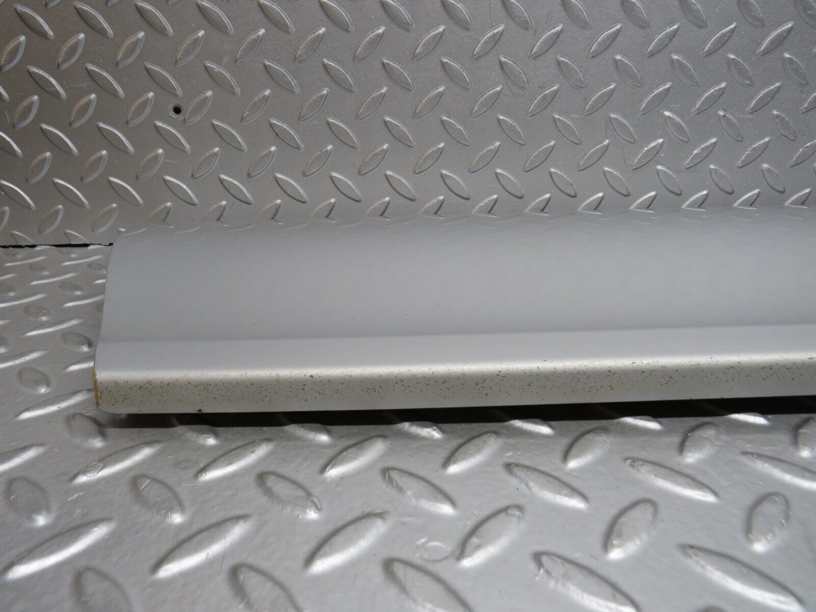 39380 Mercedes-Benz R129 320SL Coupe Left Door Lower Moulding Trim 1296902140