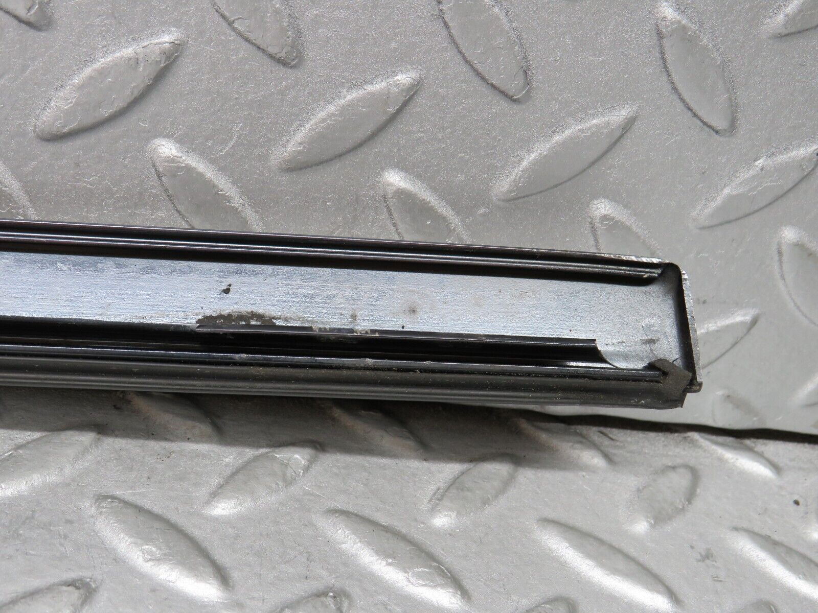 37896 Mercedes-Benz A124 320E Cabriolet A Pillar Exterior Moulding Trim Right