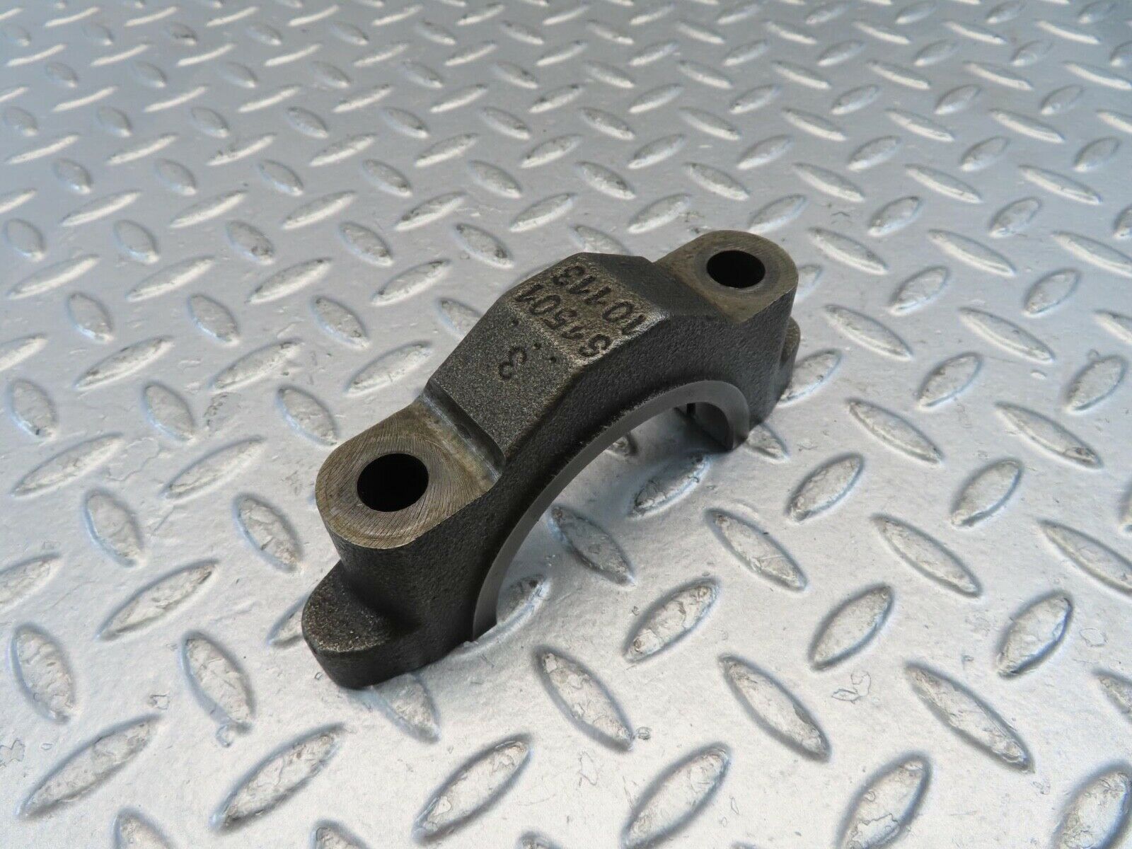 10994 Mercedes-Benz W115 220D Crankshaft Bearing Holder Block 6150110113