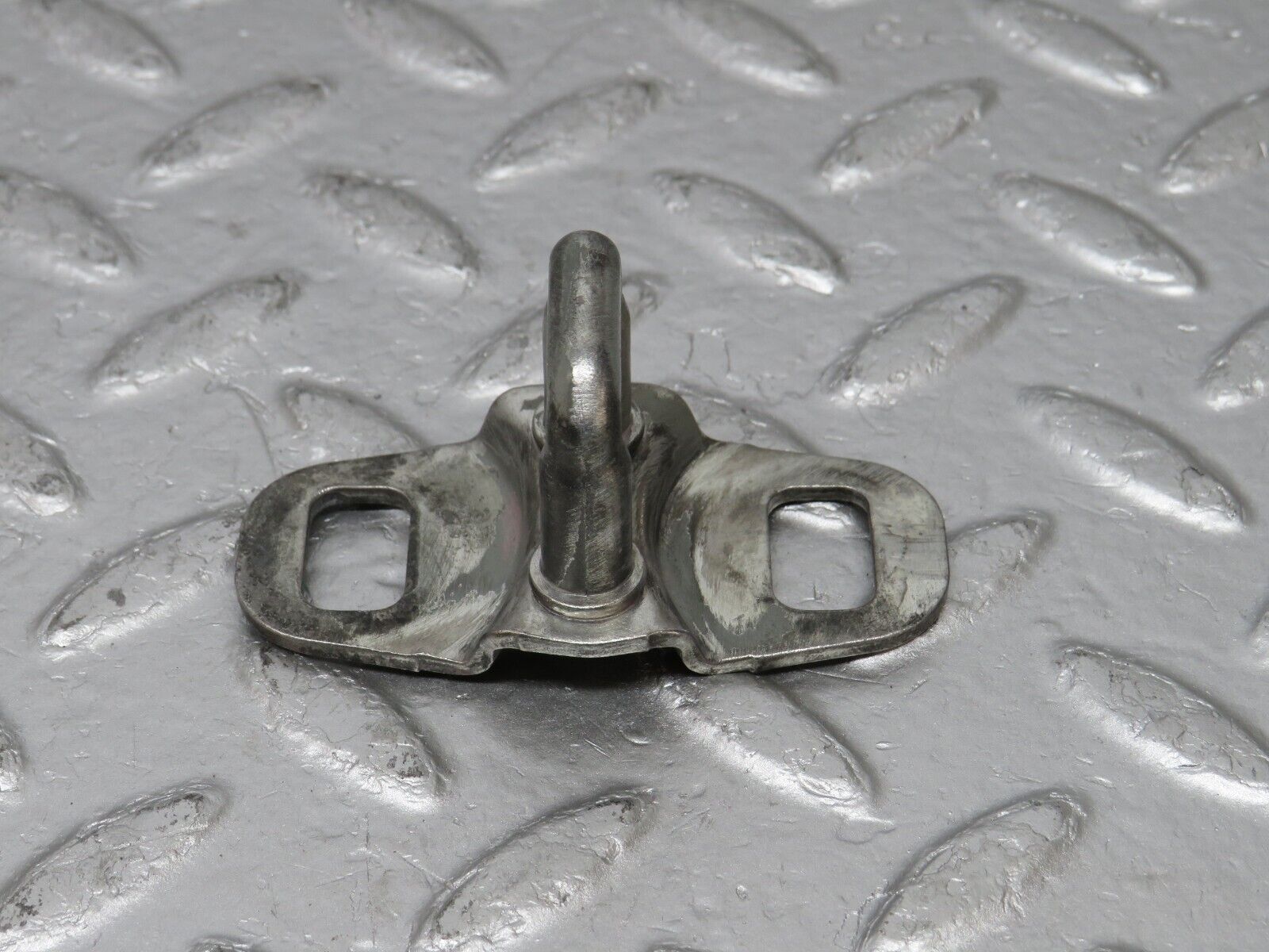 33324 Mercedes-Benz W202 C180 Bonnet Lock Latch 2028800260