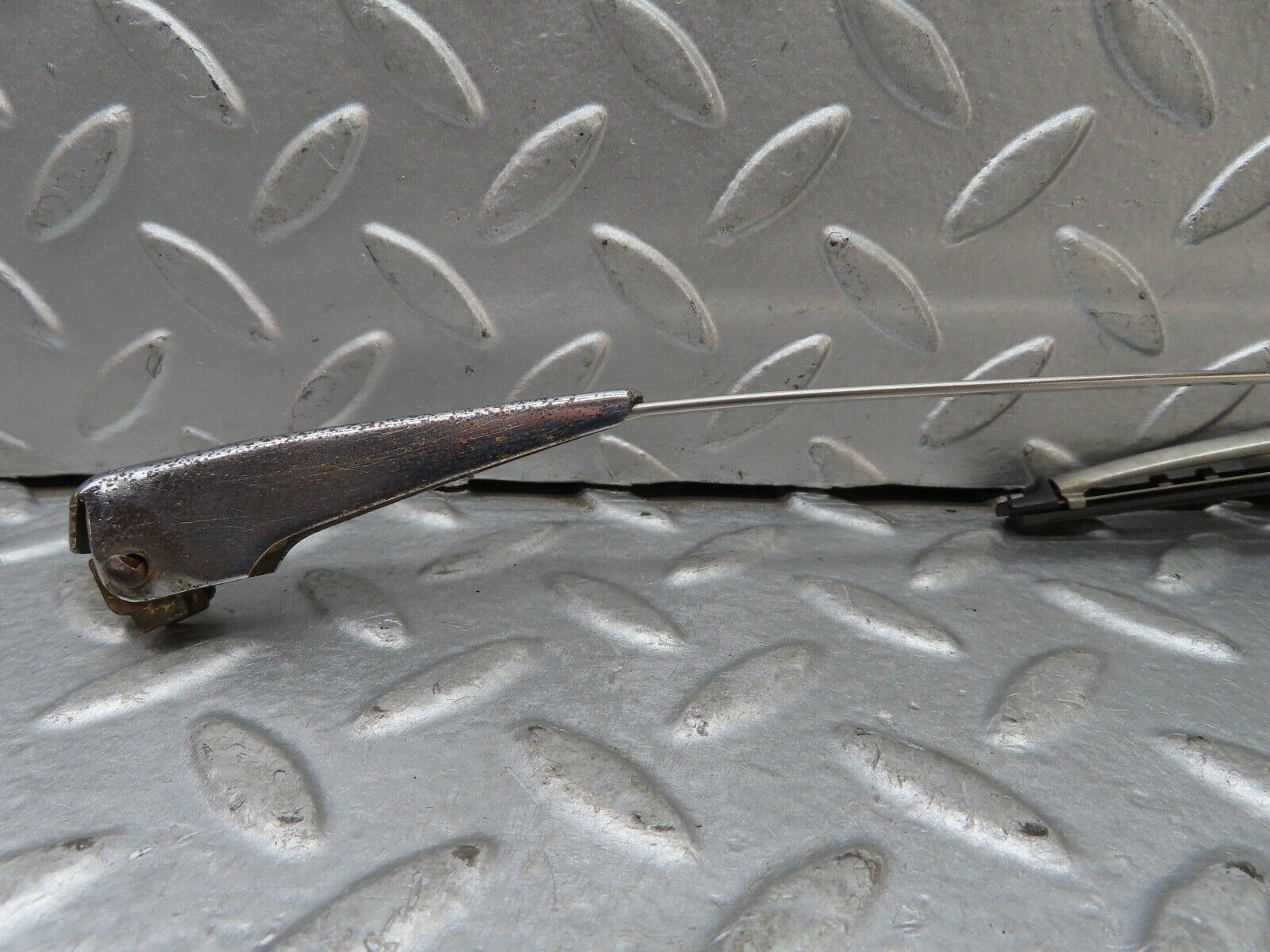 18829 Mercedes-Benz W121 190b Ponton Wiper Arm