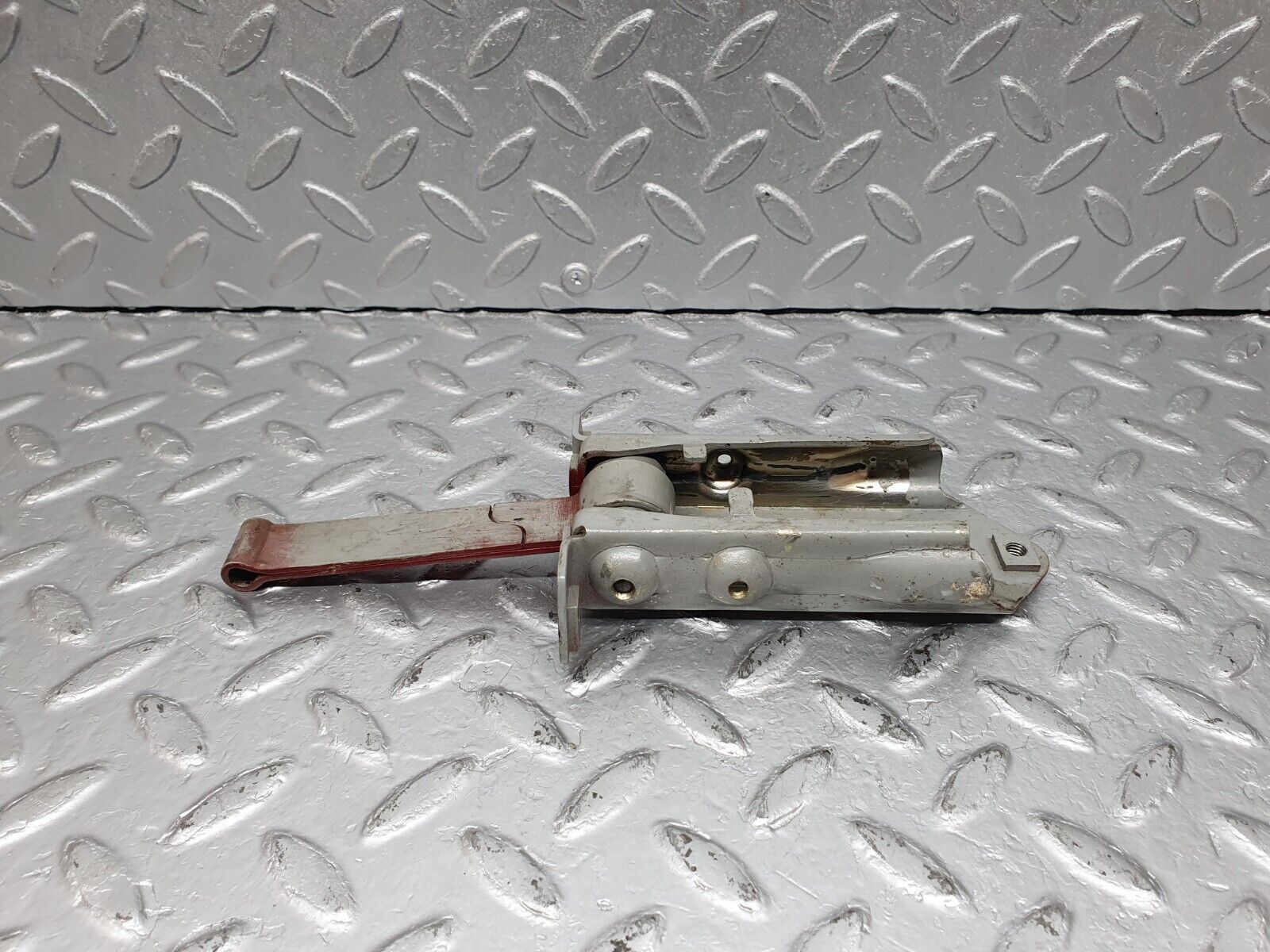 41075 Mercedes-Benz W126 300SE Door Safety Check Strap Front