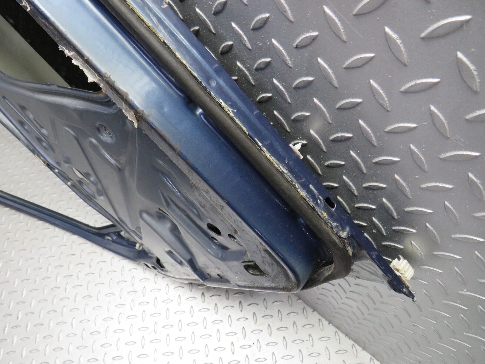 31415 Mercedes-Benz S124 220TE Wagon Front Right Door