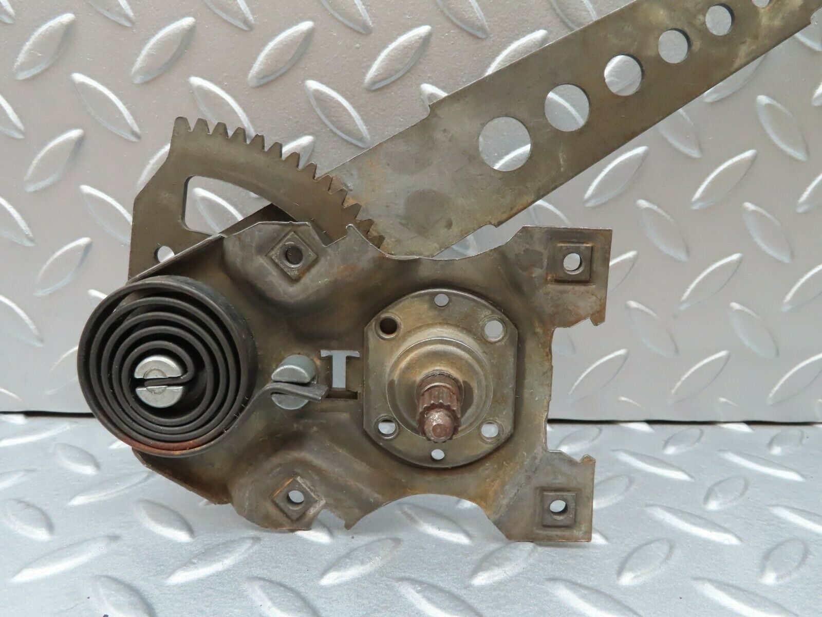 4481 Mercedes-Benz W123 230E Rear Right Manual Window Regulator 1237302046