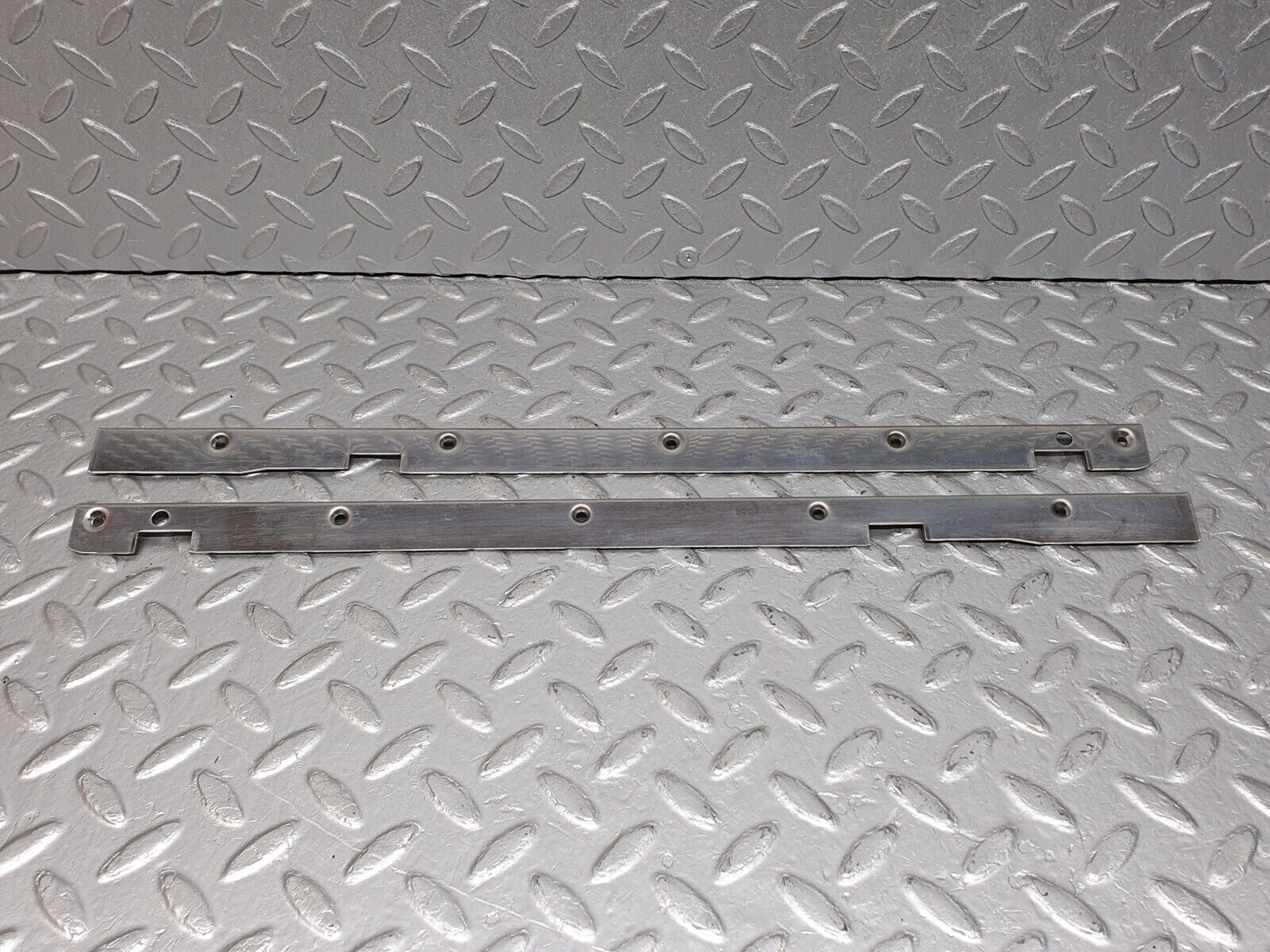 41058 Mercedes-Benz W126 300SE Sunroof Chrome Trim Set