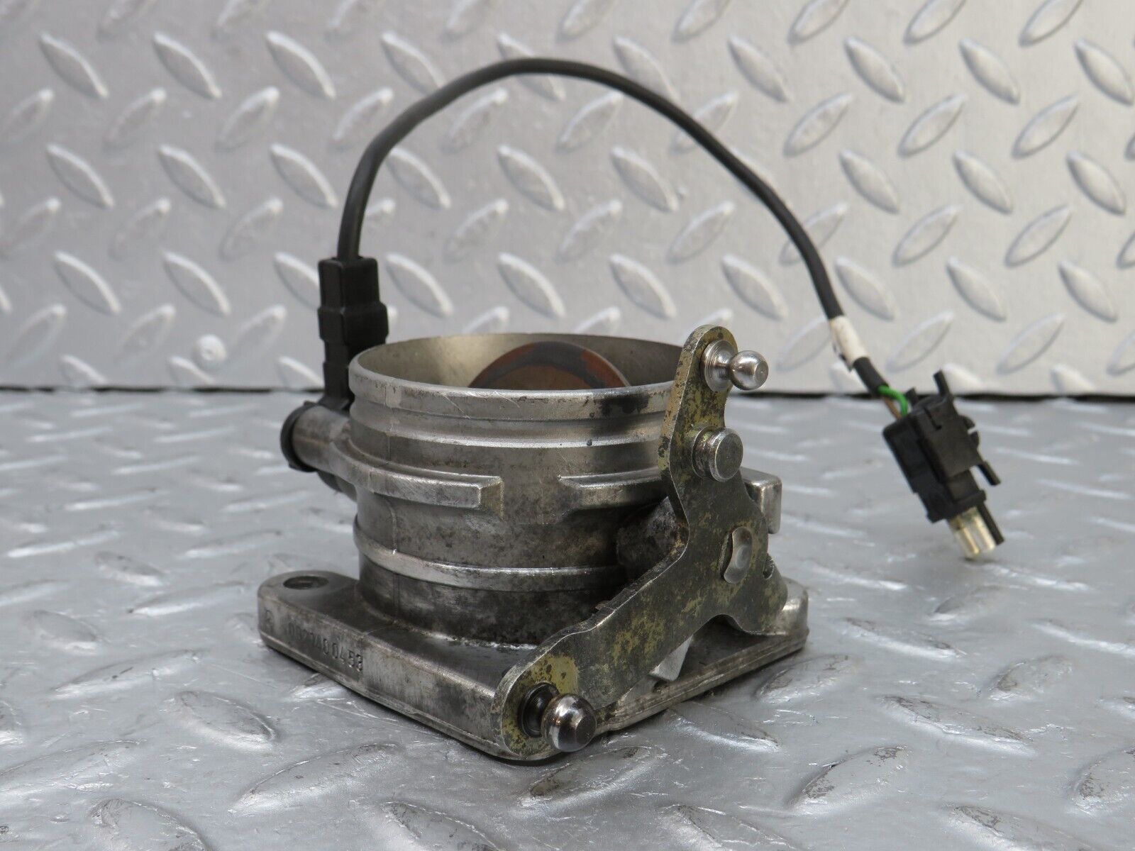 36673 Mercedes-Benz W201 190E 2.0L Throttle Body Valve & Sensor 0021400453 0055459824 240124/001/002