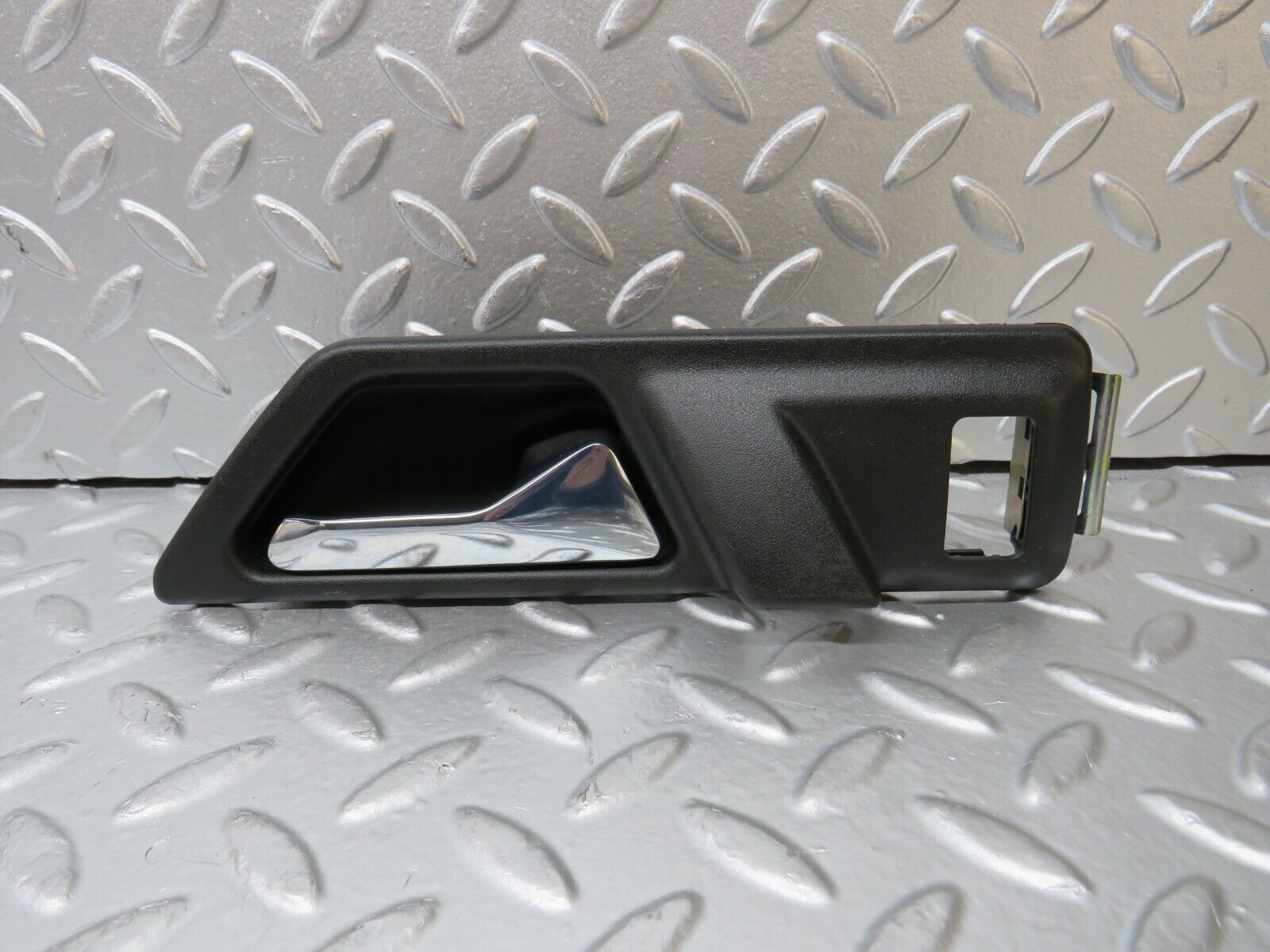 30267 Mercedes-Benz W124 230E Interior Door Handle Rear Right 1247600261