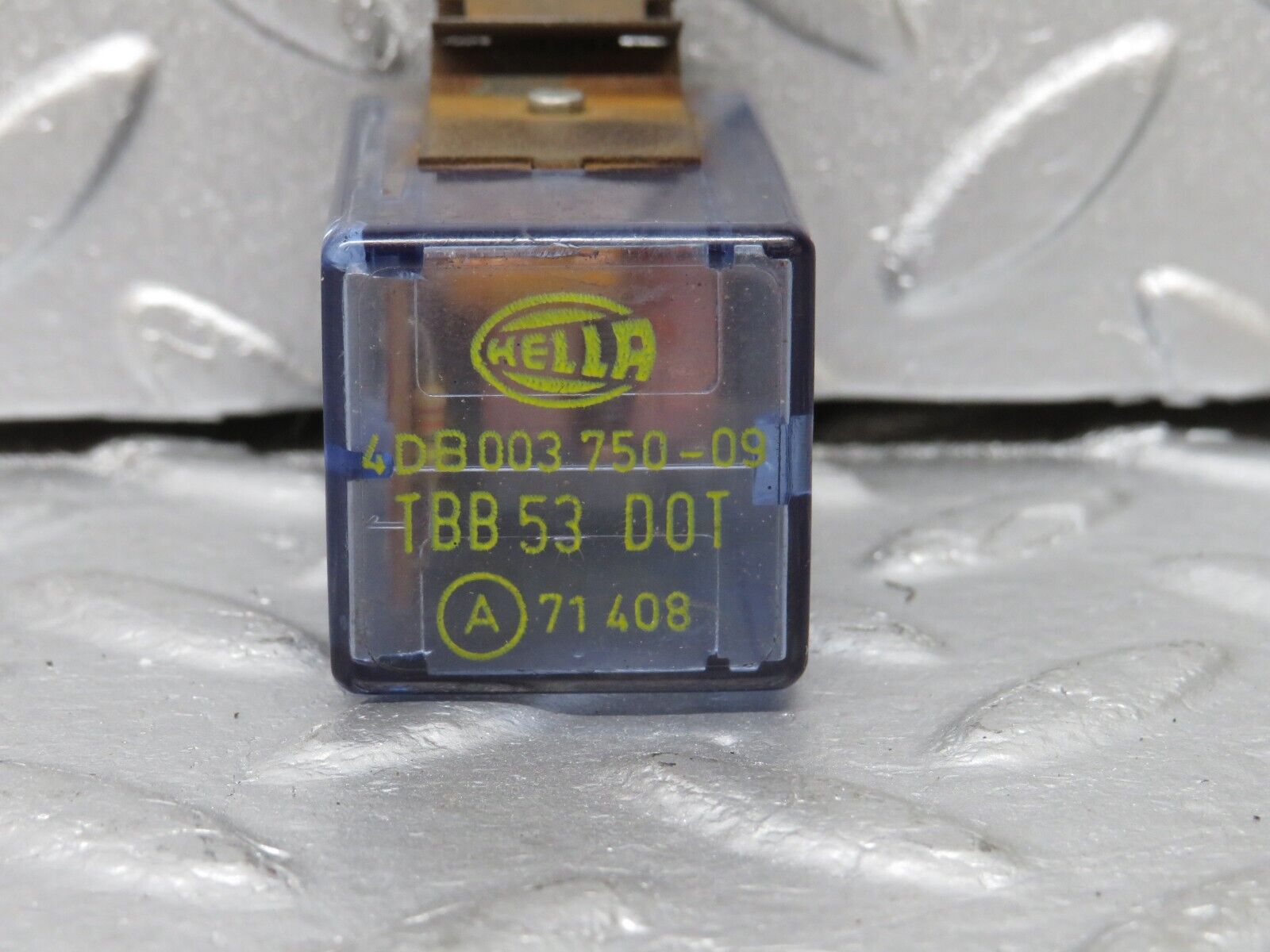 40315 Mercedes-Benz W110 230 Flasher Relay Hella 4DB003750-09