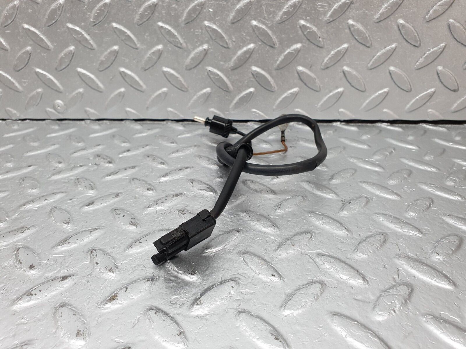 41587 Mercedes-Benz W124 200E Engine Cooling Fan Wire 1245402809