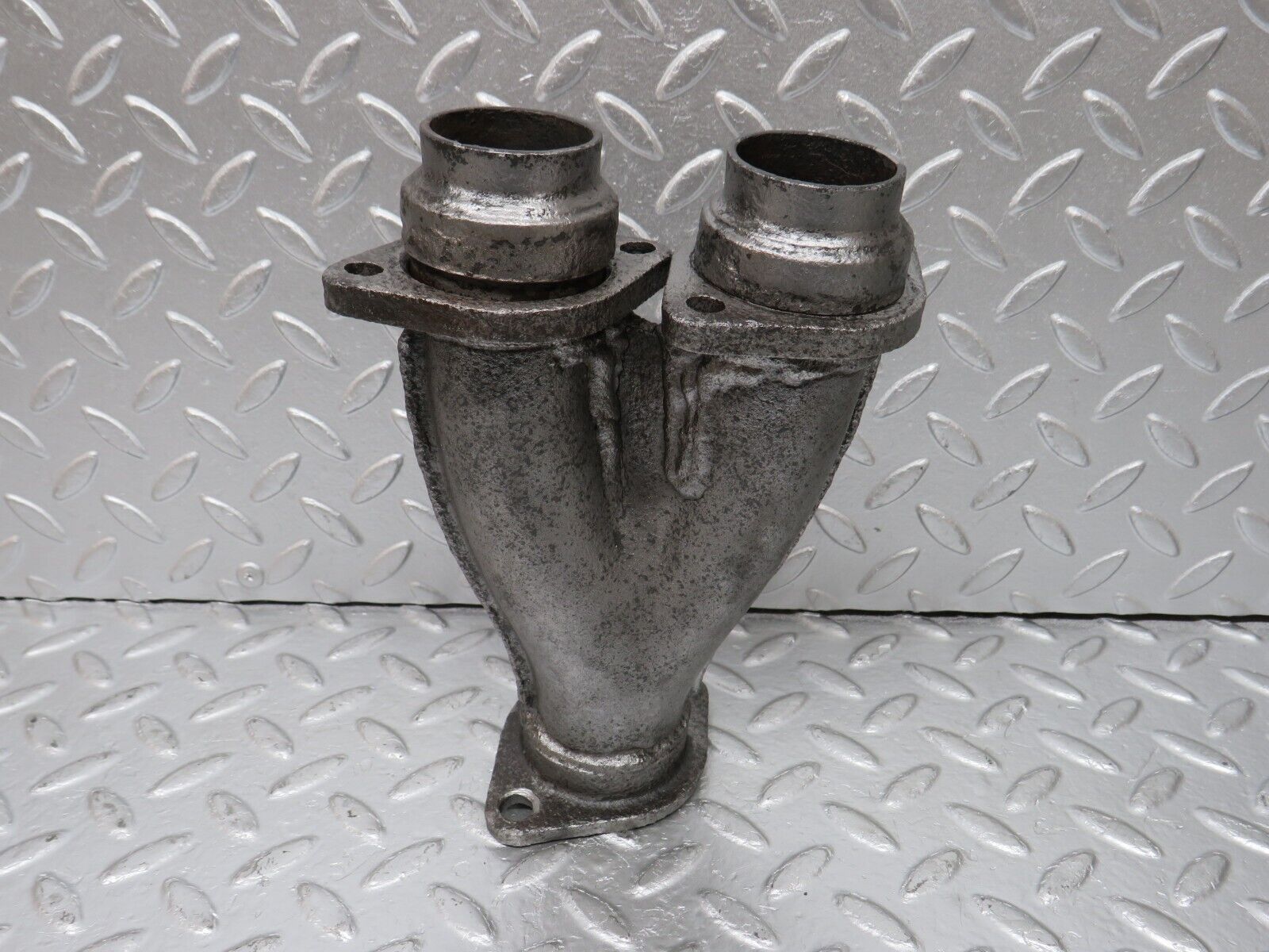 33053 Mercedes-Benz W123 280E M110 Exhaust Pipe Connector