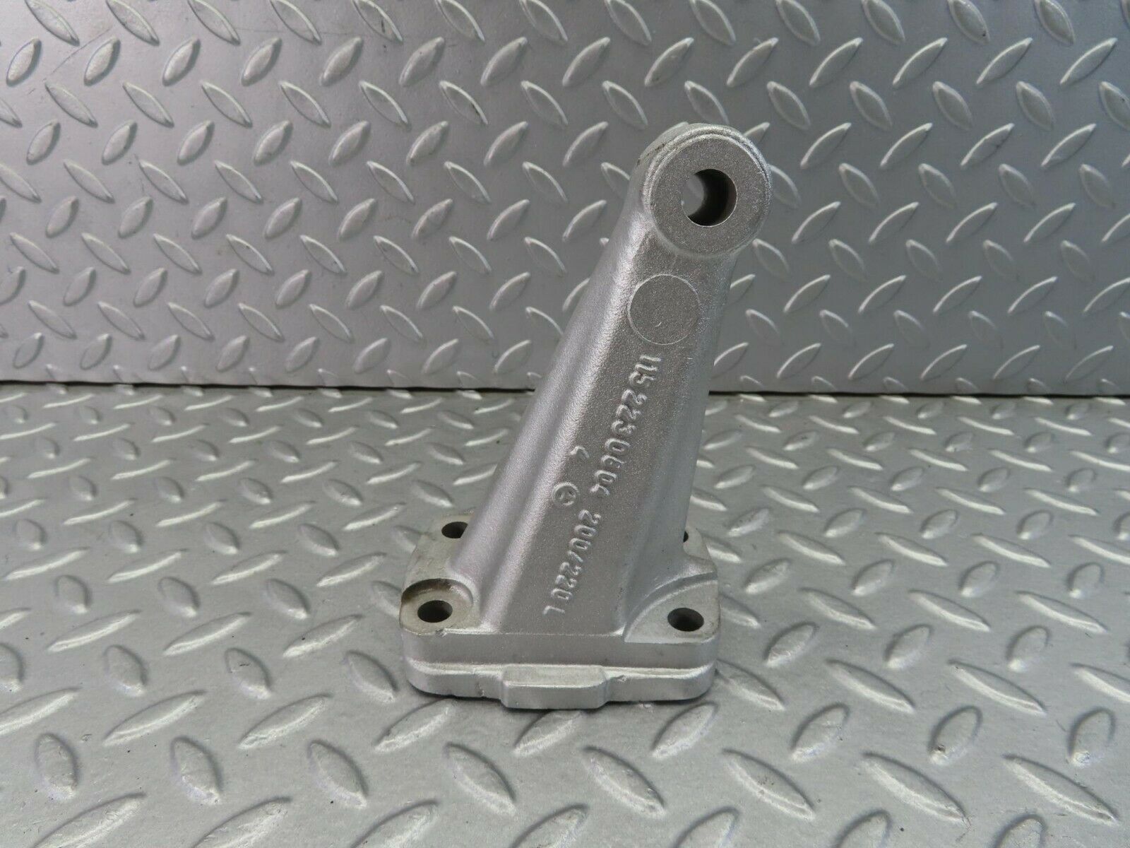 7966 Mercedes-Benz W115 220D Engine Mount Bracket Left Side 1152230804