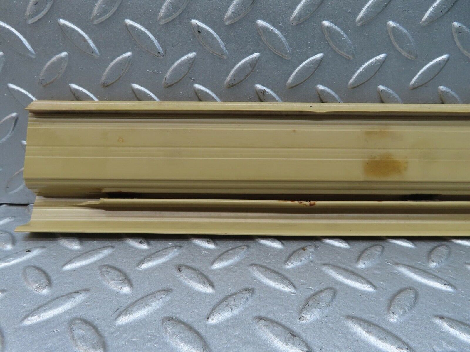 13484 Mercedes-Benz W123 200 Rear Left Door Sill