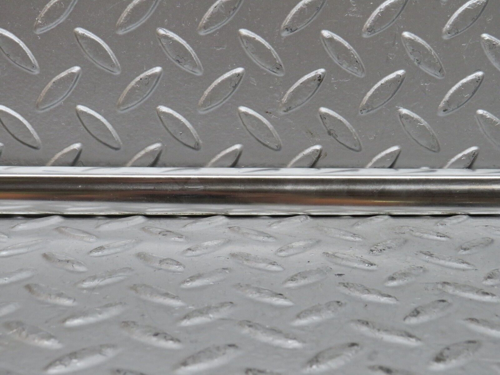 28231 Mercedes-Benz S123 240D Wagon Rear Right Window Chrome Moulding Trim