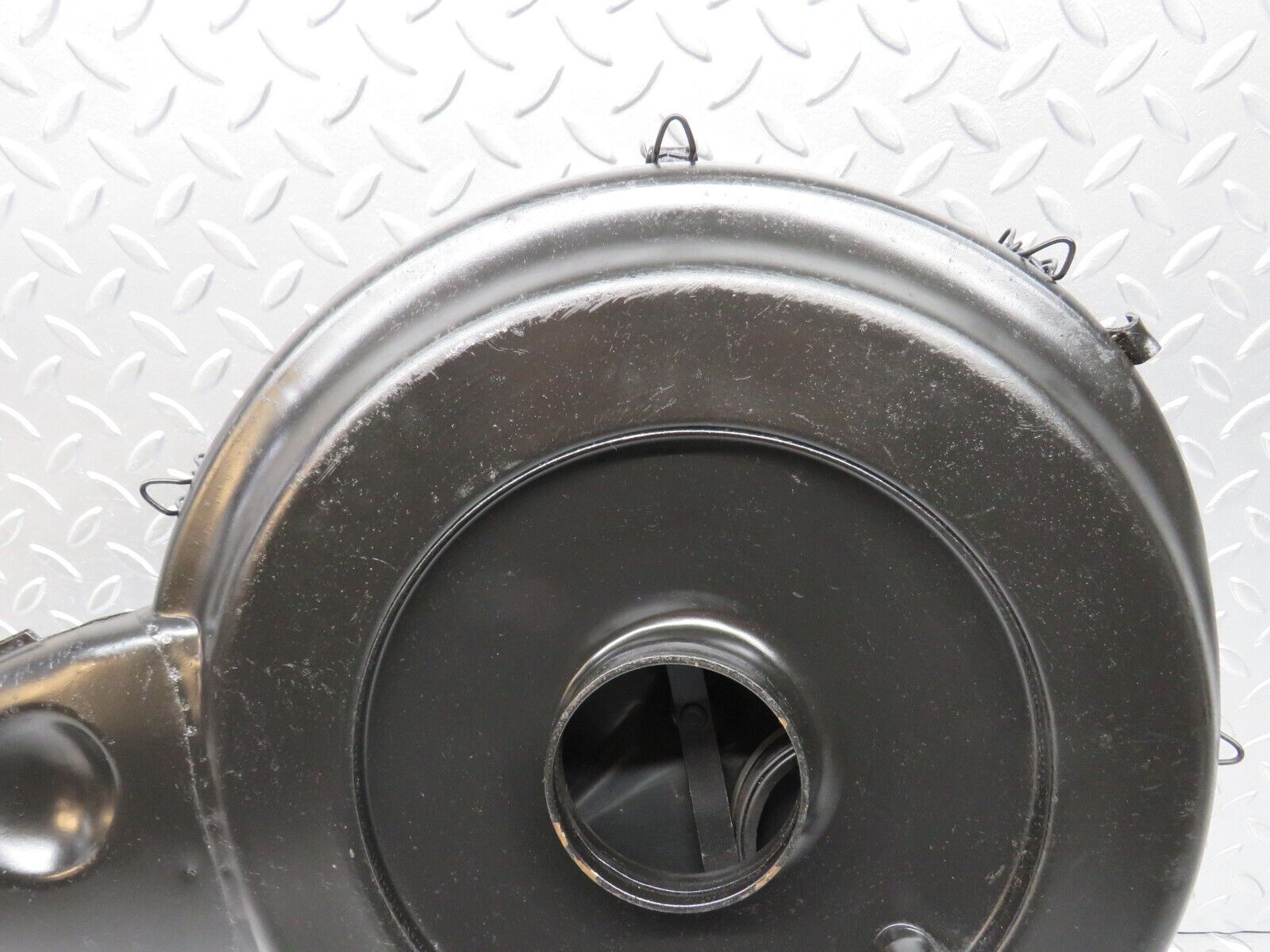 0850 Mercedes-Benz C107 350SLC Coupe Air Filter Housing 4515785126