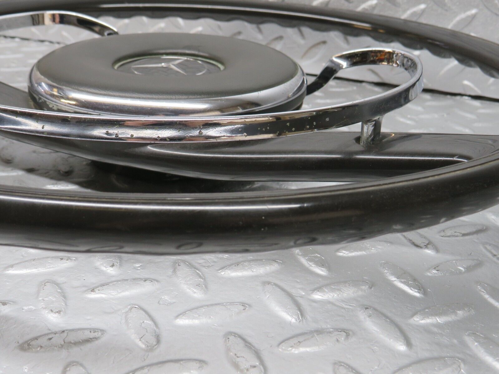 40292 Mercedes-Benz W110 230 Steering Wheel