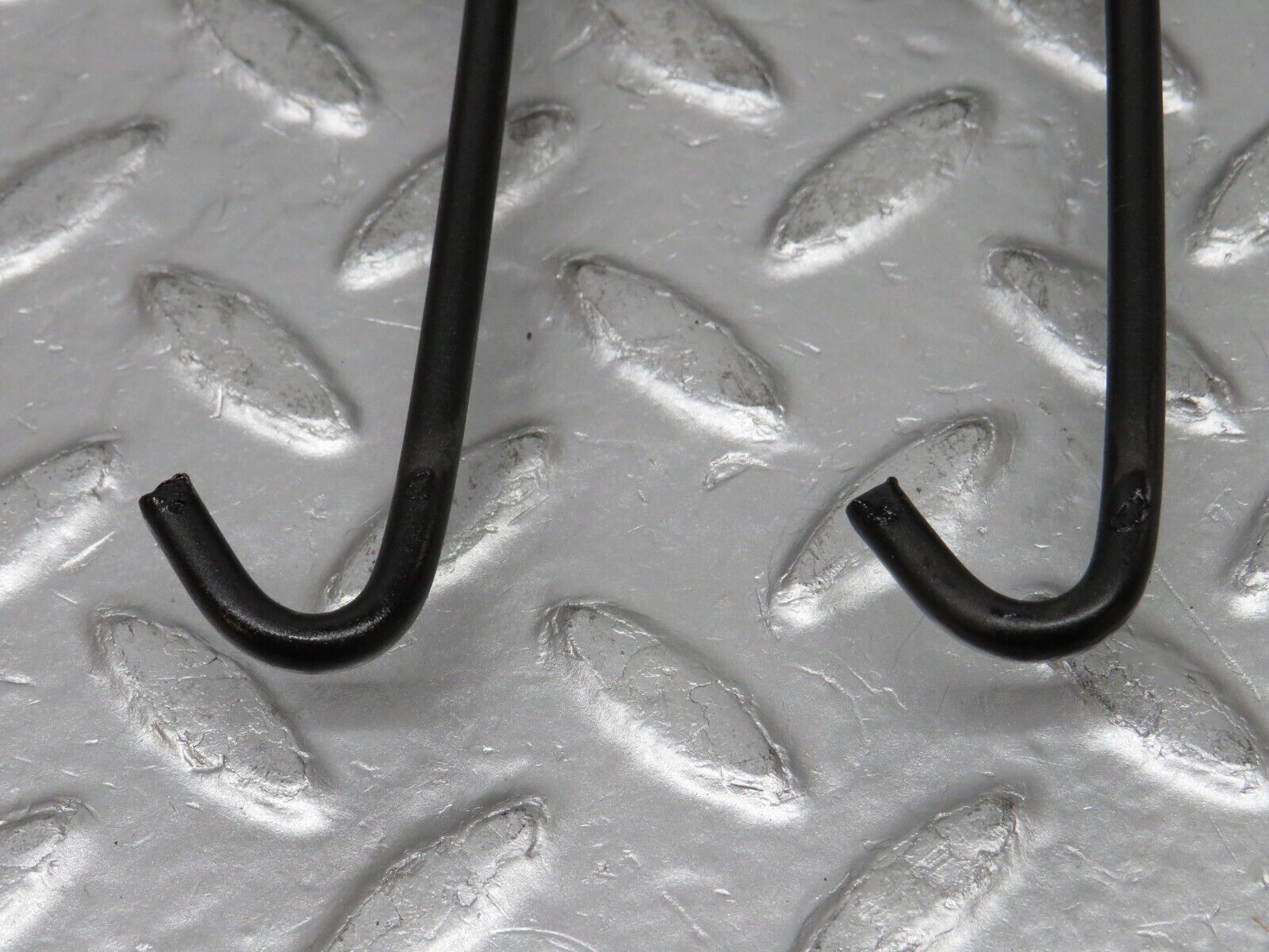 0733 Mercedes-Benz C107 350SLC Coupe Coupe Bonnet Hinge Spring Pair