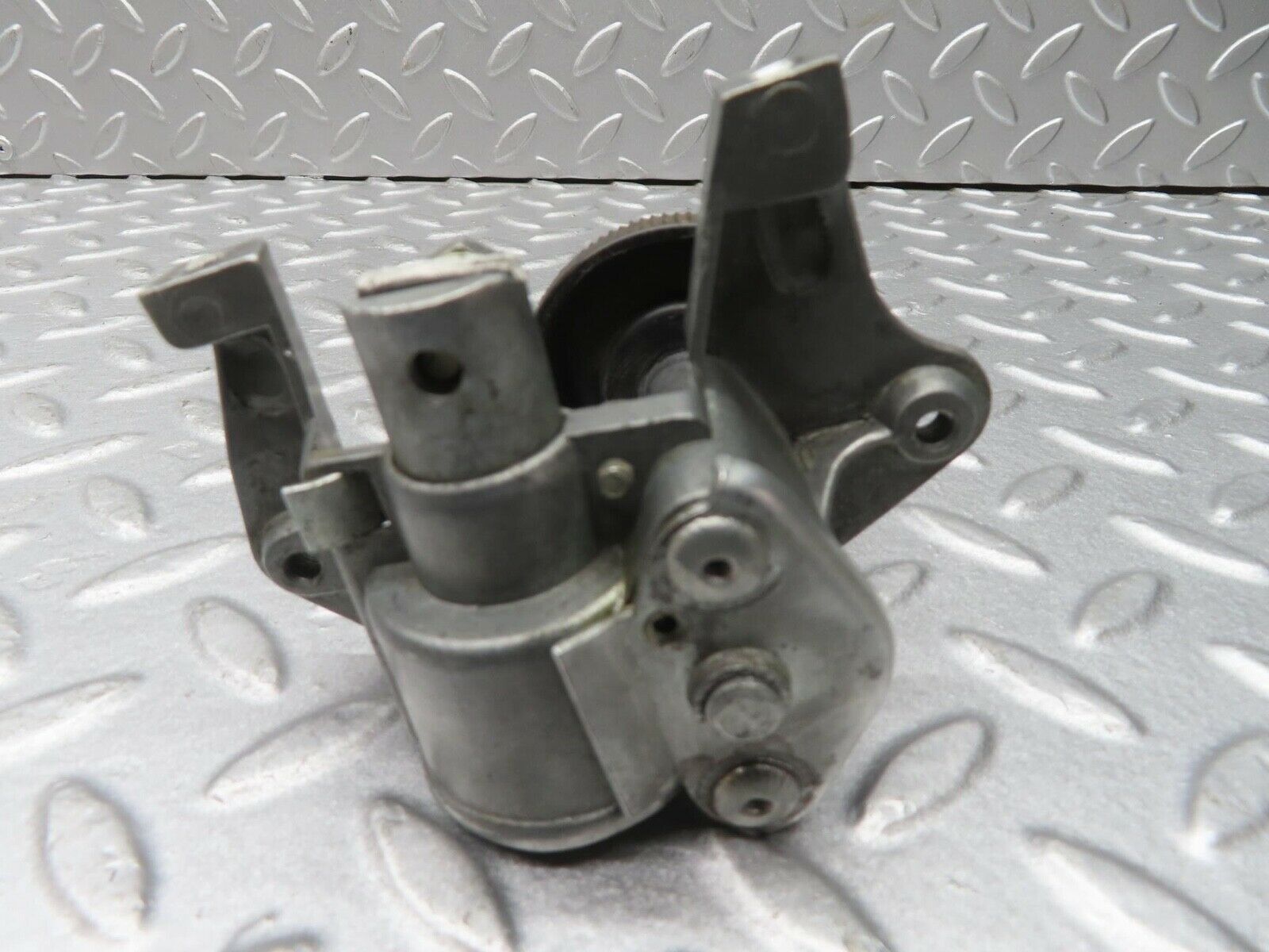 13126 Mercedes-Benz W111 220S Vent Window Regulator Left