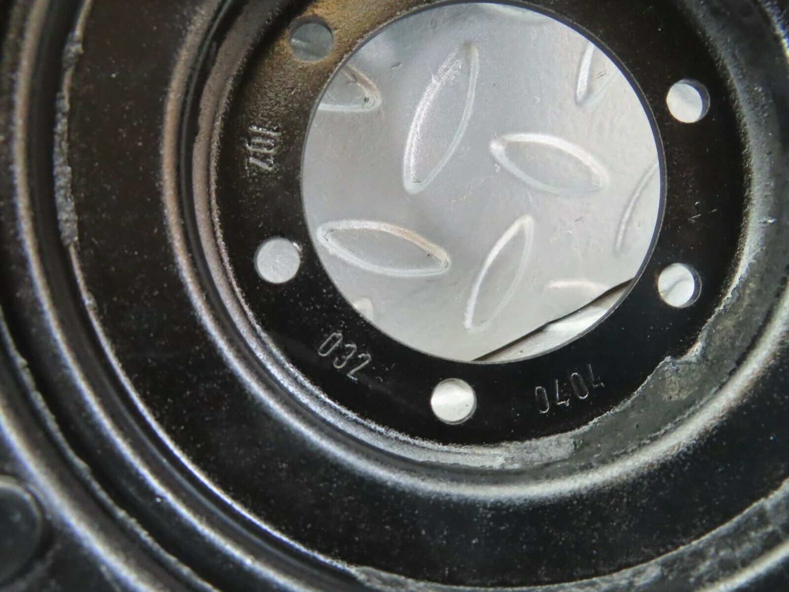 10568 Mercedes-Benz C123 230CE Coupe Crankshaft Pulley 1020320404