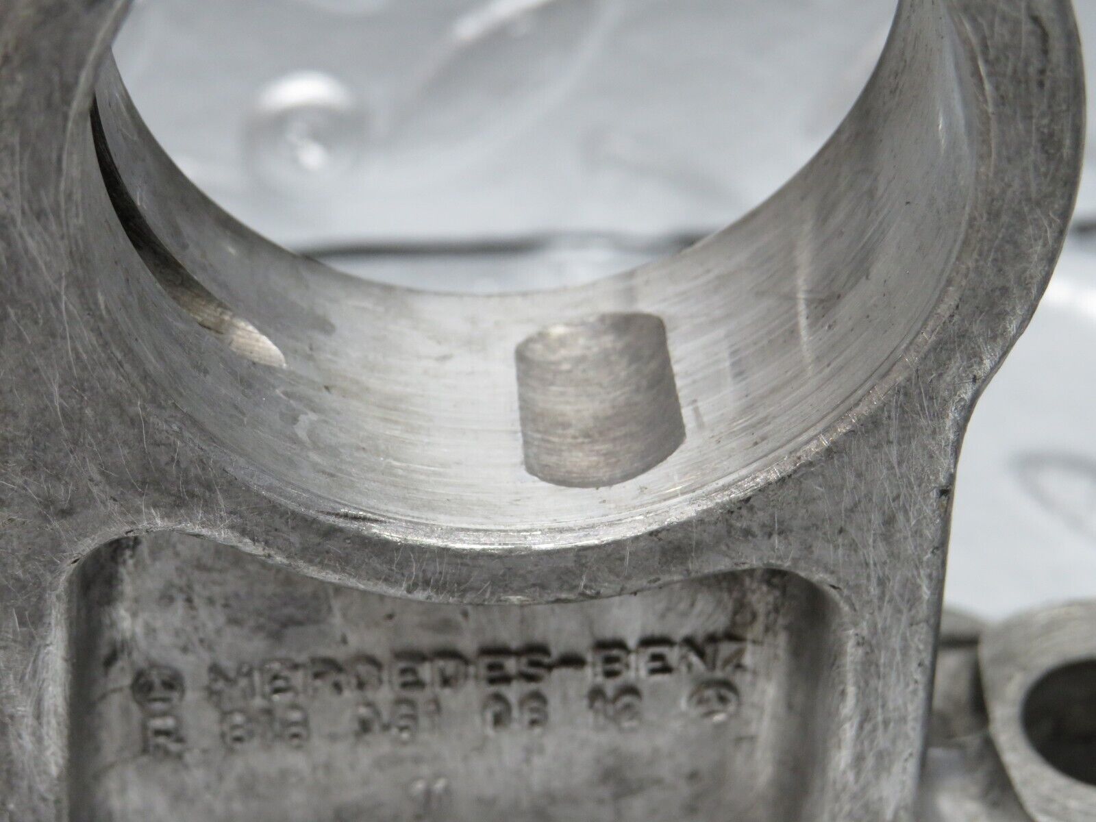 31064 Mercedes-Benz W123 200D Camshaft Tower Bearing Set 6160510612 6160510710