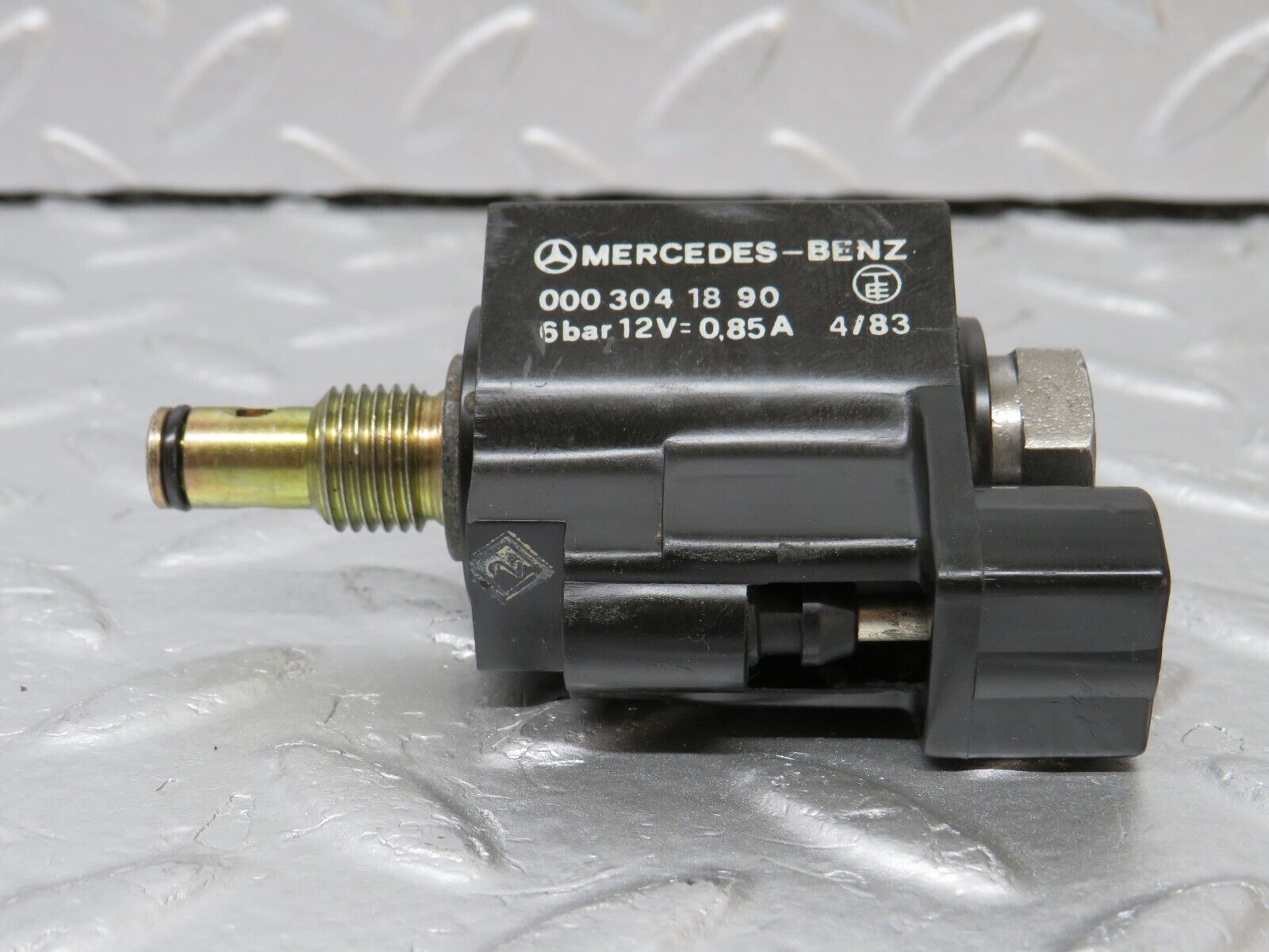 34574 Mercedes-Benz C126 380SEC Automatic Gearbox Solenoid 722.310 0003041890