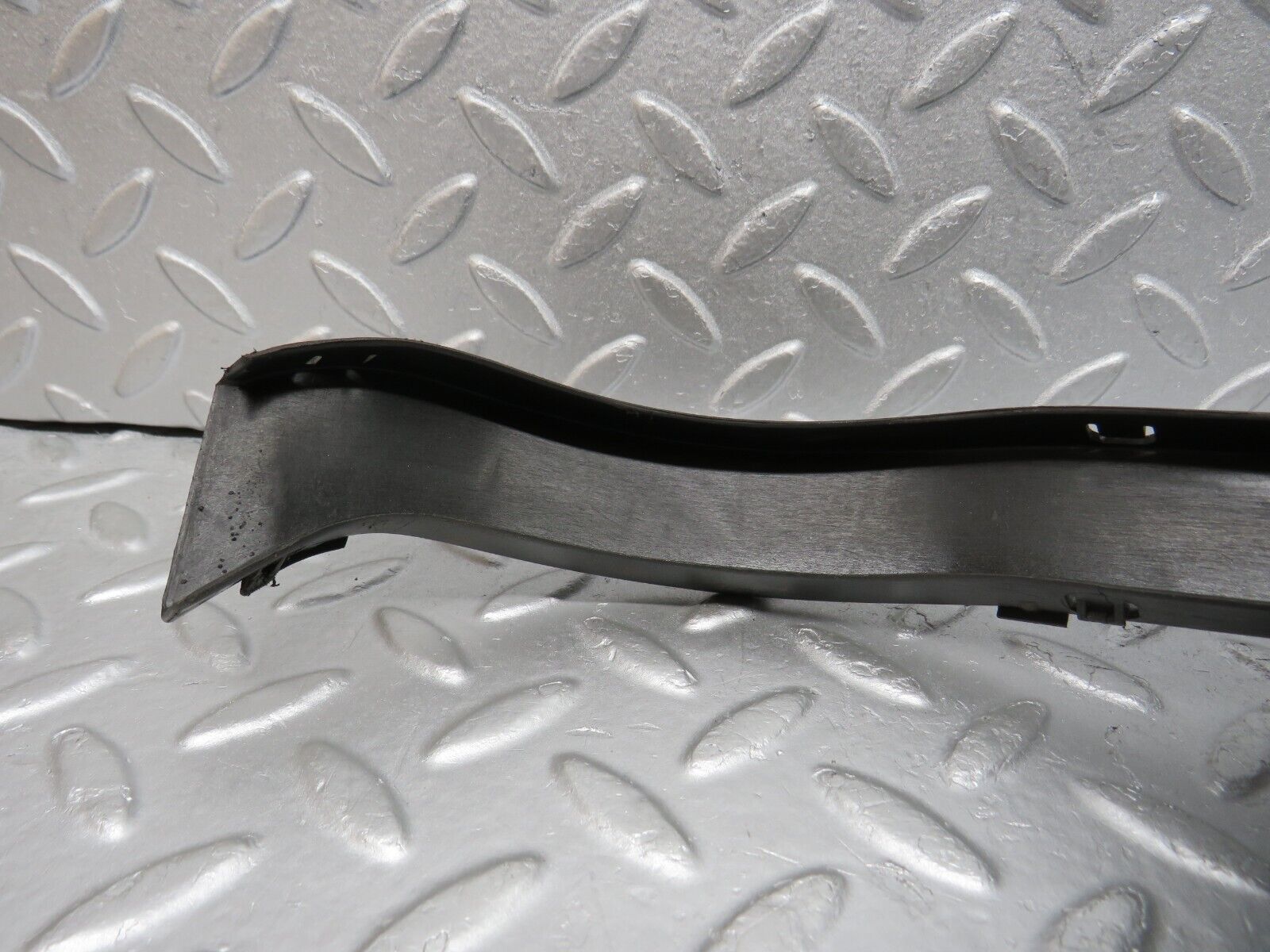 38657 Mercedes-Benz R129 280SL Coupe Ignition Coil Lead Cover 1295460064