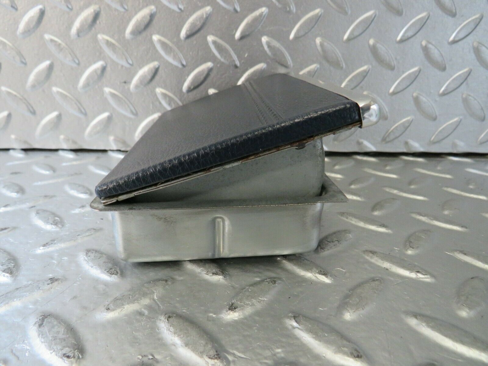 23198 Mercedes-Benz W116 350SE Rear Door Ashtray Blue