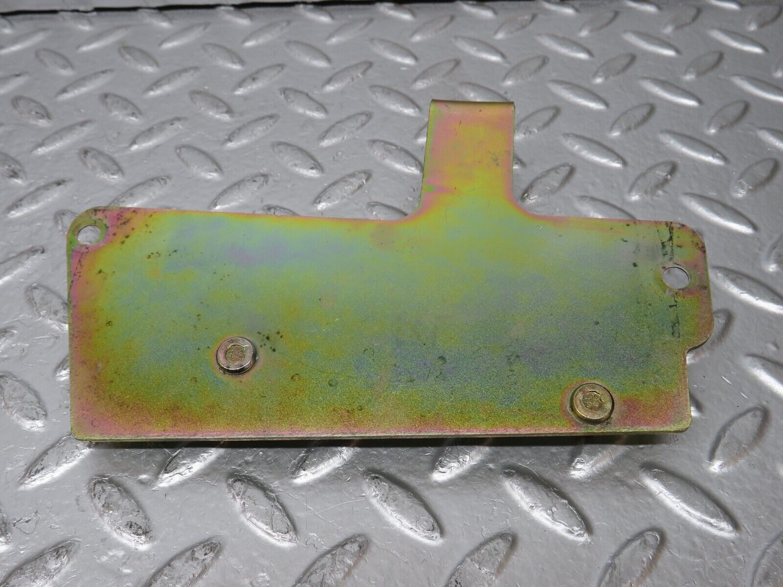 31270 Mercedes-Benz S124 220TE Wagon ECU Engine Control Unit Bracket