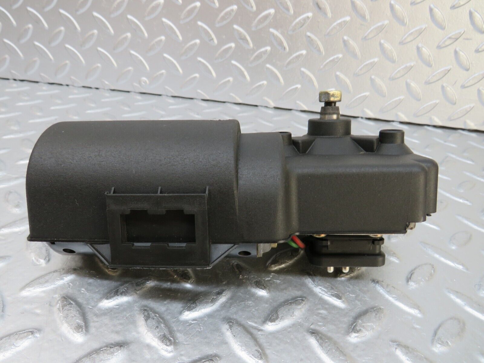 26694 Mercedes-Benz C124 220CE Coupe Wiper Motor Bosch 0390241410
