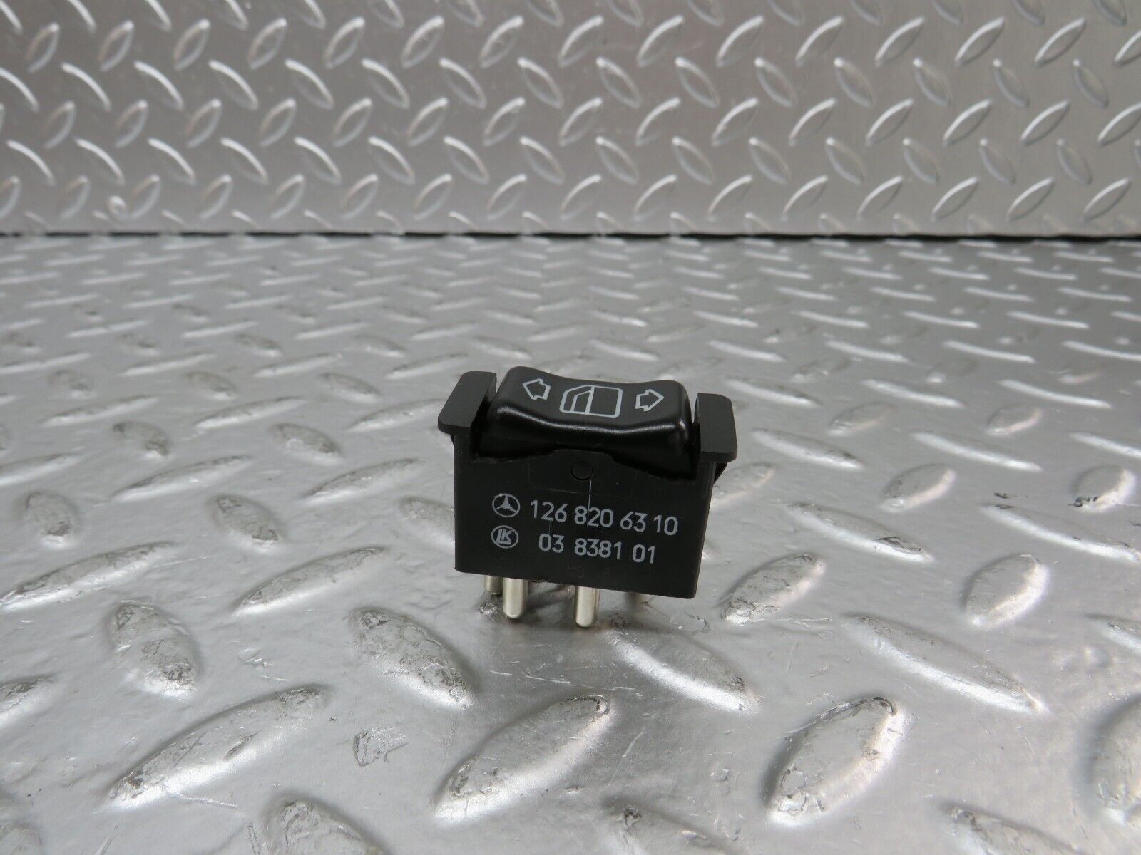 25345 Mercedes-Benz W201 190D Rear Electric Window Switch 1268206310