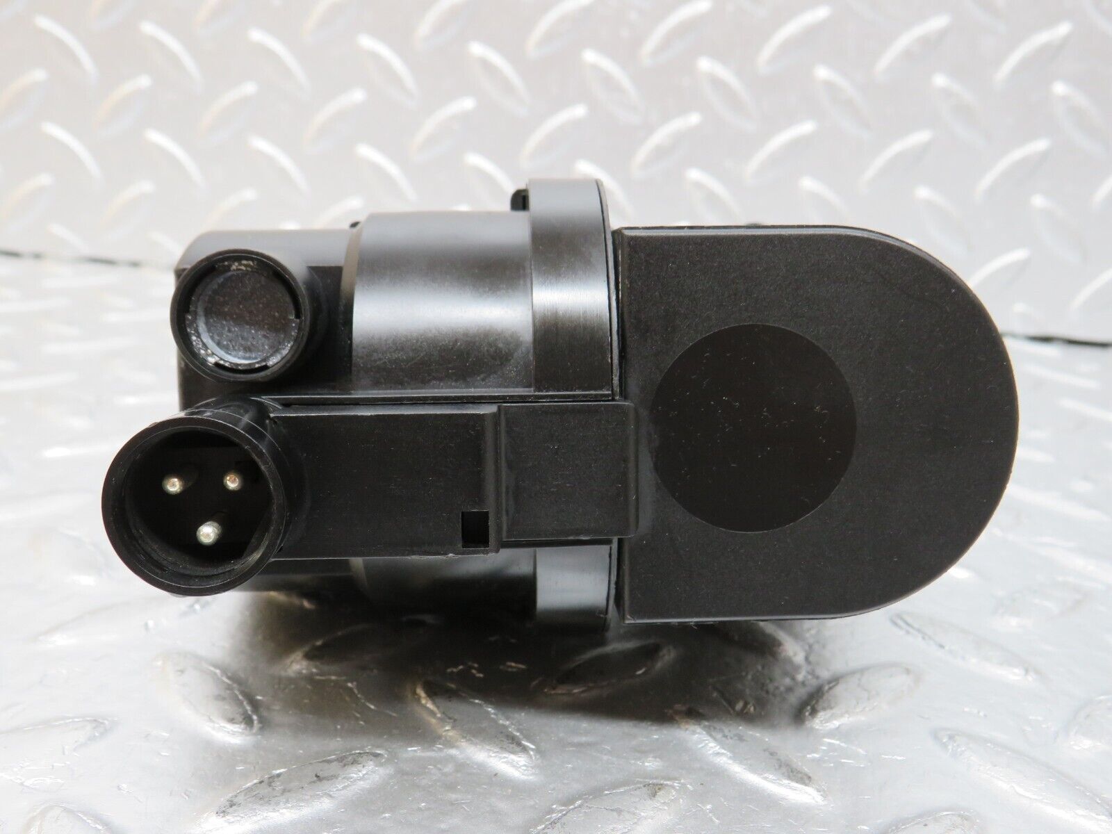 34344 Mercedes-Benz C126 380SEC Coupe Central Locking Pump Hella 1268000348