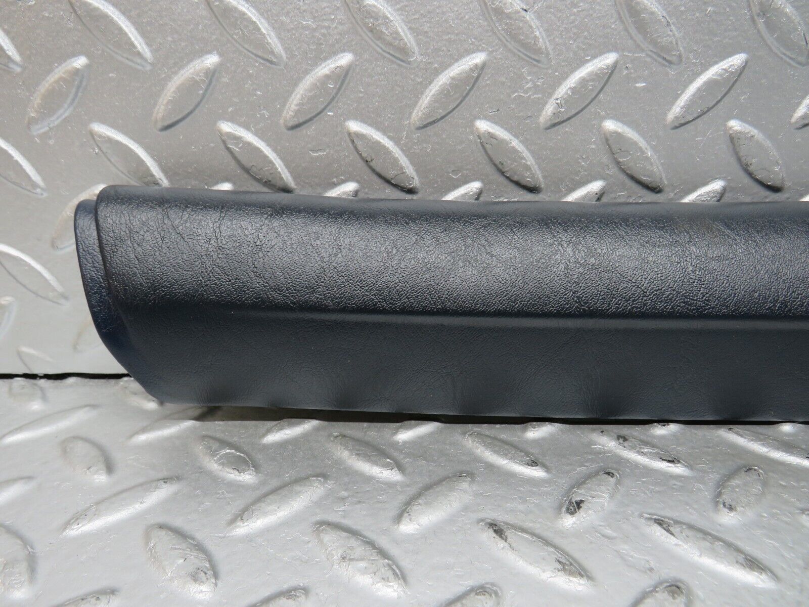 32102 Mercedes-Benz W123 230E A Pillar Cover Trim Right Side Blue